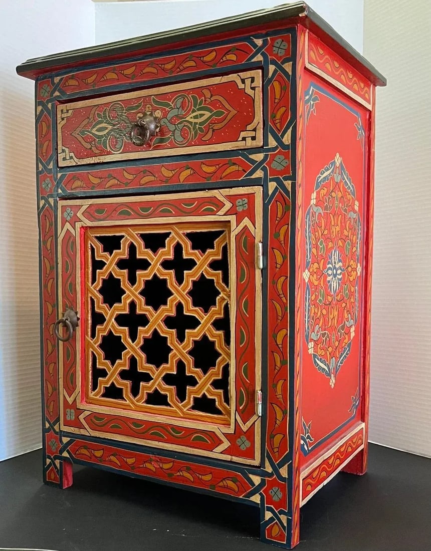 Small Painted Cabinet With Bright Colors - 4
