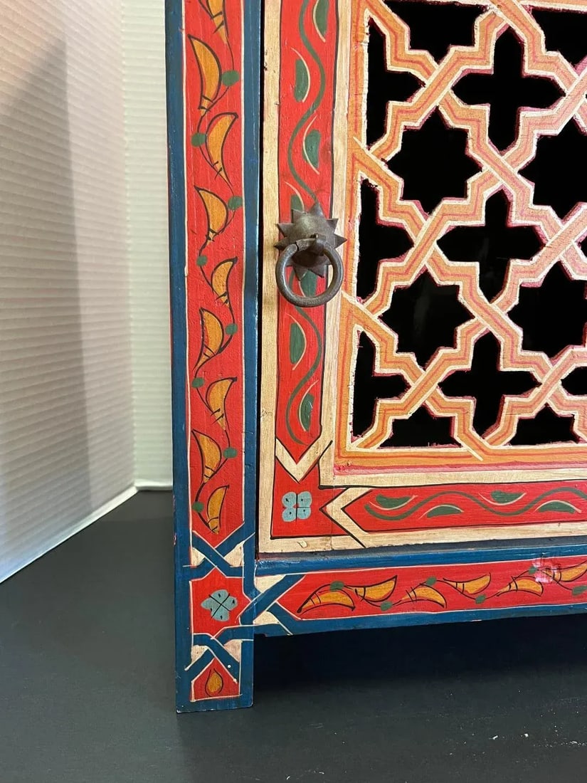 Small Painted Cabinet With Bright Colors - 6