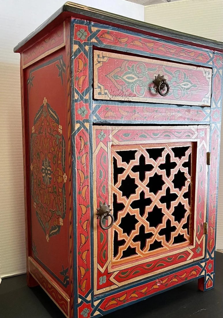 Small Painted Cabinet With Bright Colors - 8
