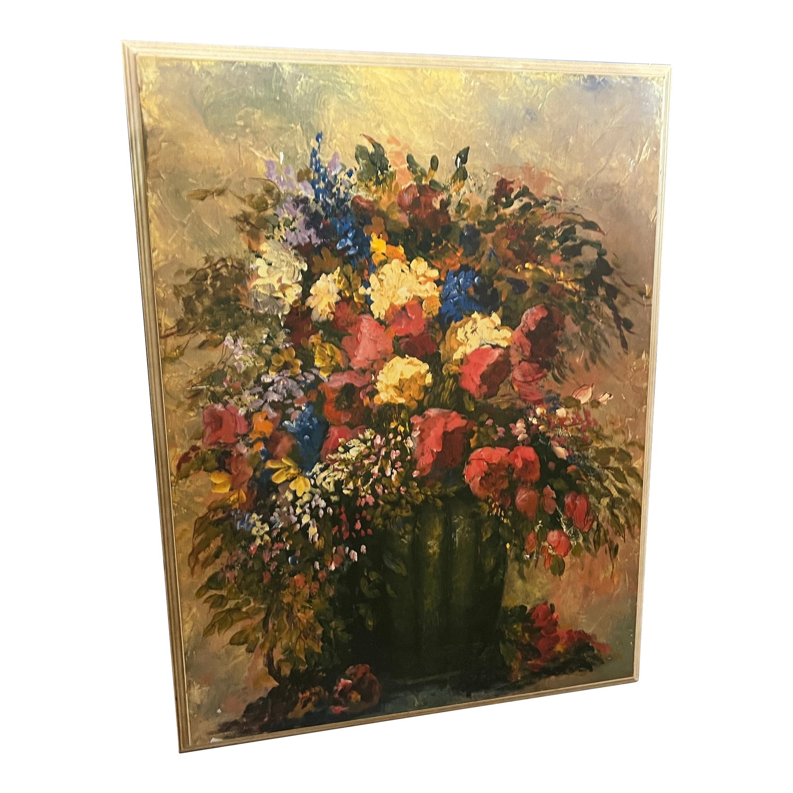 1970s Large Floral Print, Framed: Up for consideration is a beautiful framed large floral print. This would look lovely in your home and it is a great find for the interior design enthusiast. Please check out my other listings! Condit