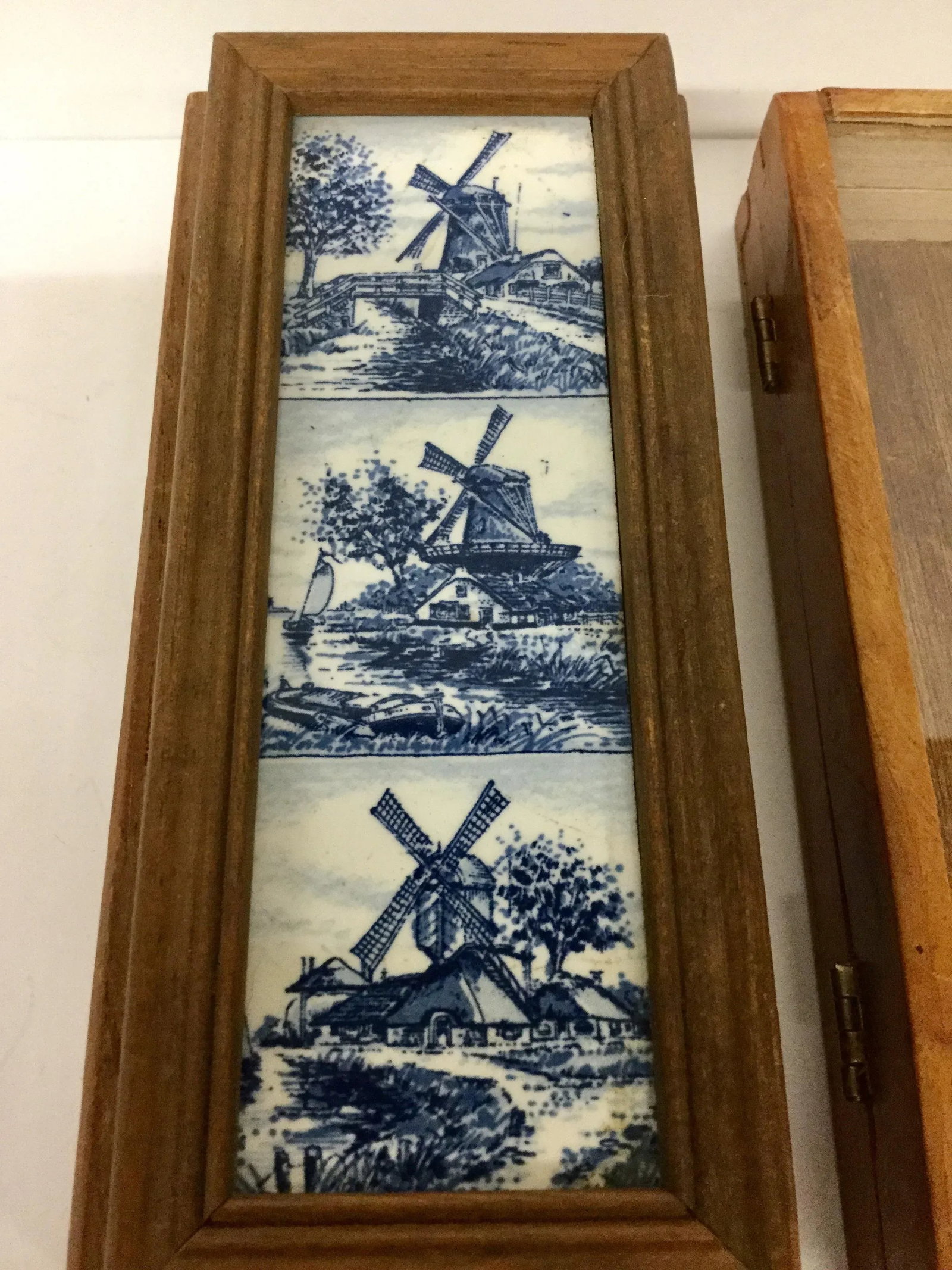 1960 English Traditional Cigar Boxes With Delftware Tile & Glass -a Pair - 3