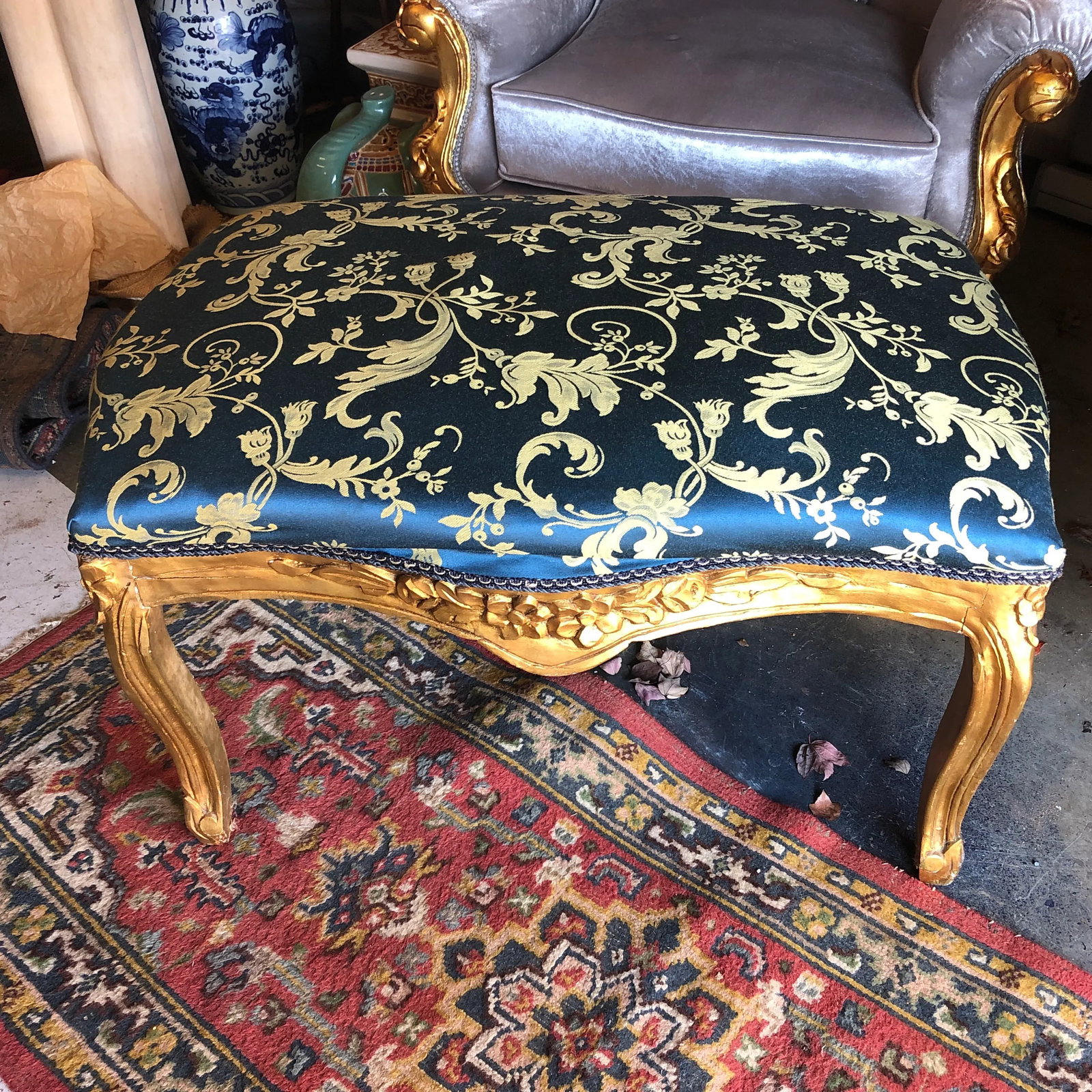 1940s Vintage Peacock Blue and Gold Gilded Bench - 5