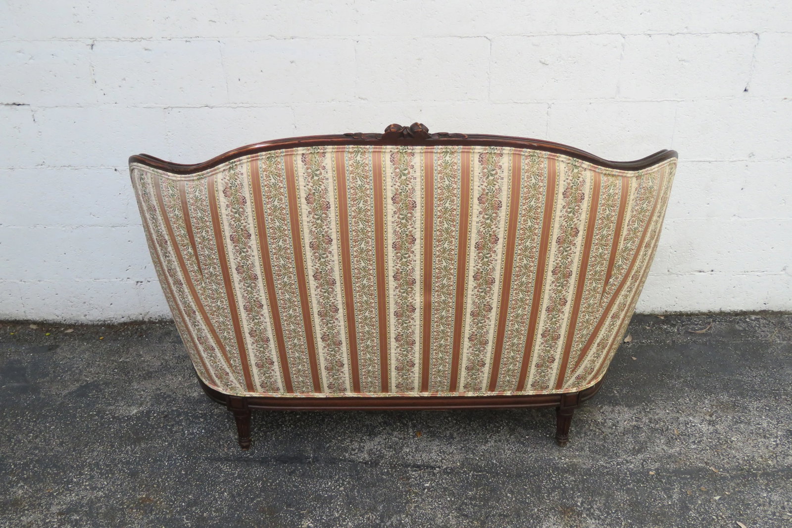 Early 1900s Carved Large Deep Settee Loveseat - 2