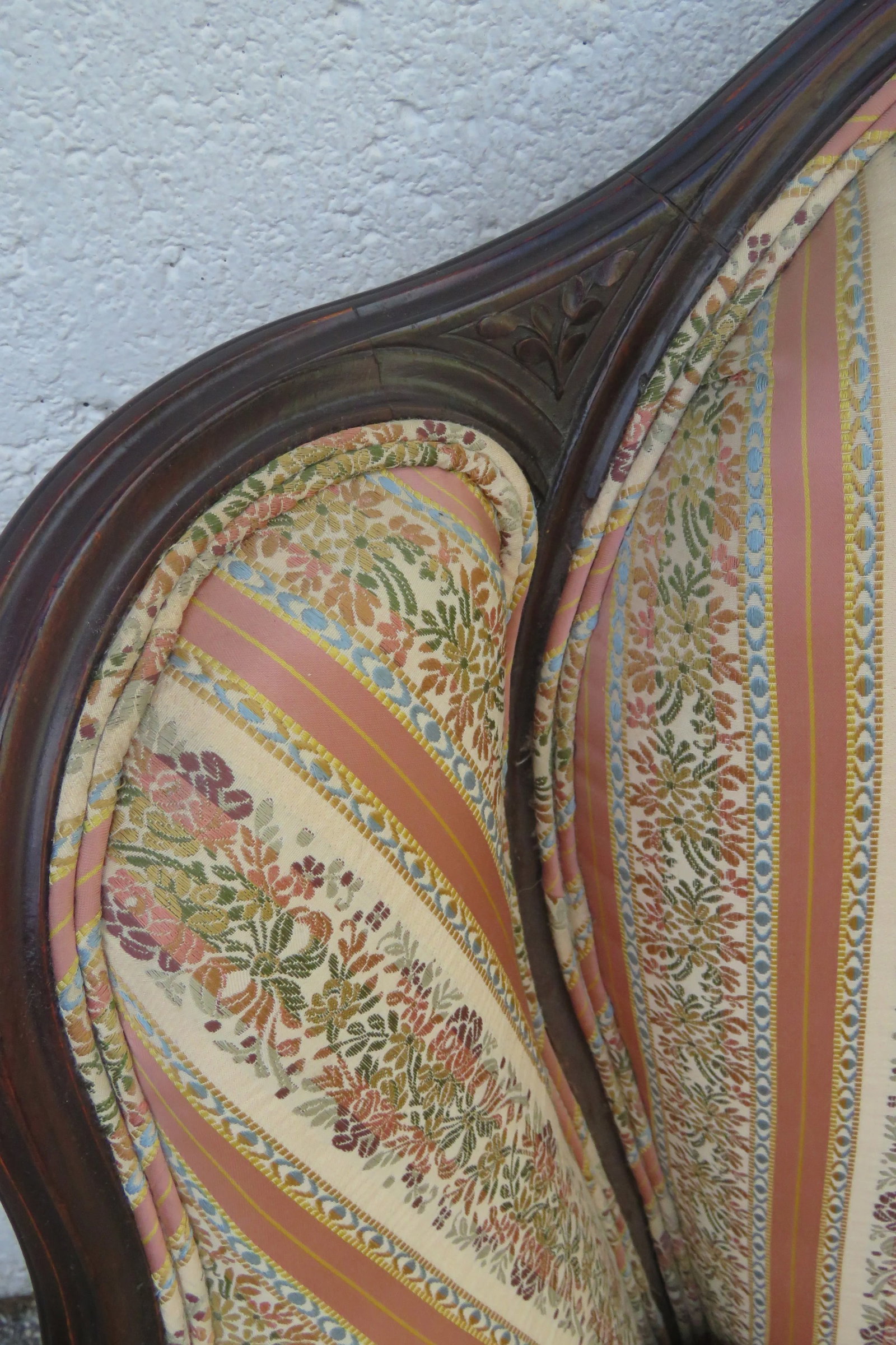 Early 1900s Carved Large Deep Settee Loveseat - 6