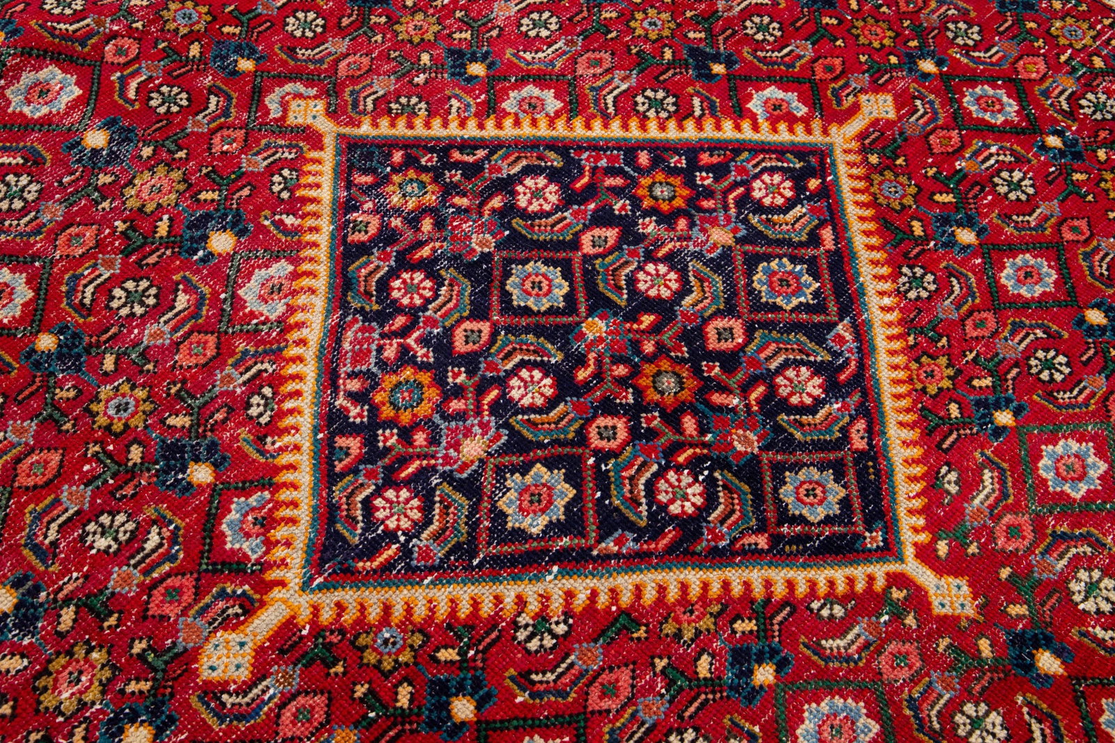 Mid-20th Century Vintage Mahal Wool Rug - 4