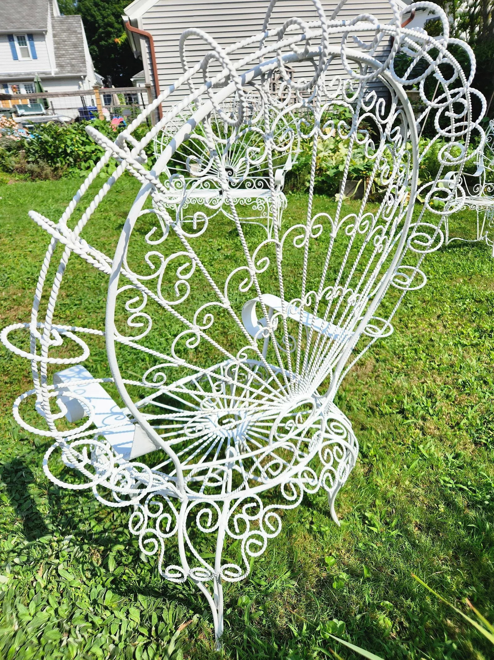 Vintage White Metal Peacock Chair - 12