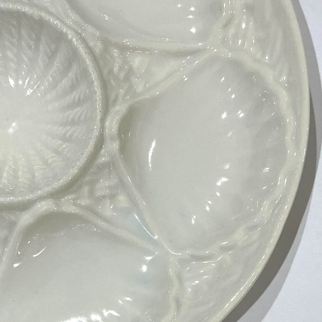 Mid 20th Century White Oyster Plate by California Pottery - 3