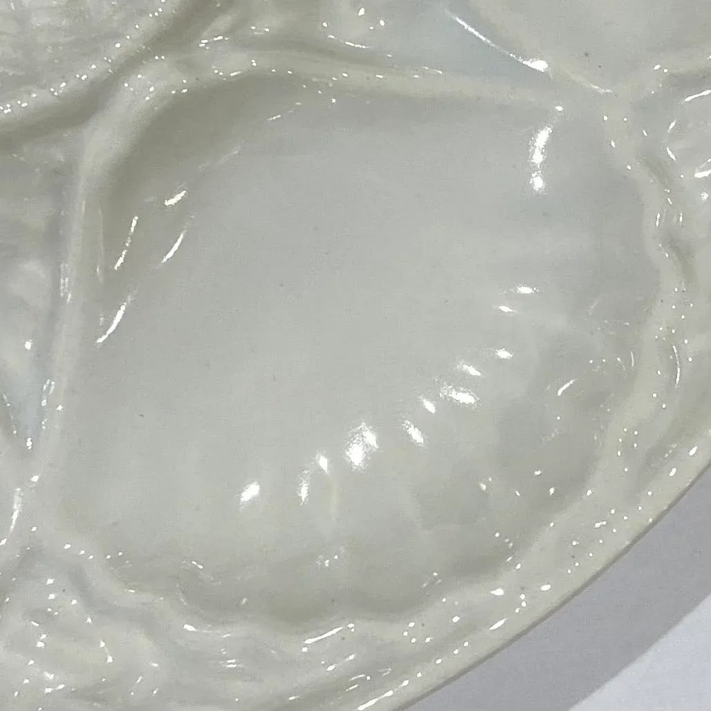 Mid 20th Century White Oyster Plate by California Pottery - 4