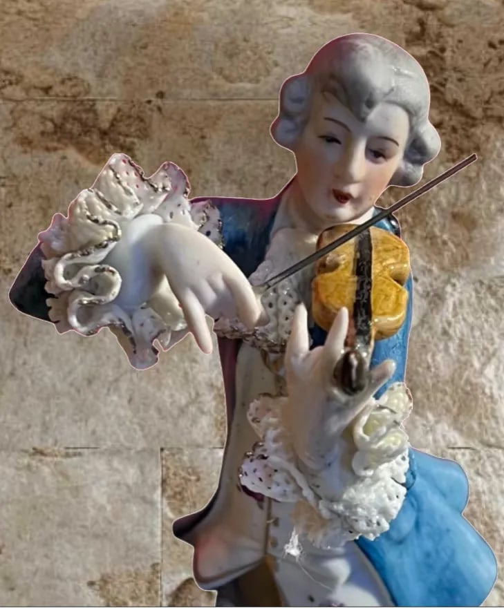 Vintage Porcelain Figural Table Lamp: Musician Couple - 2
