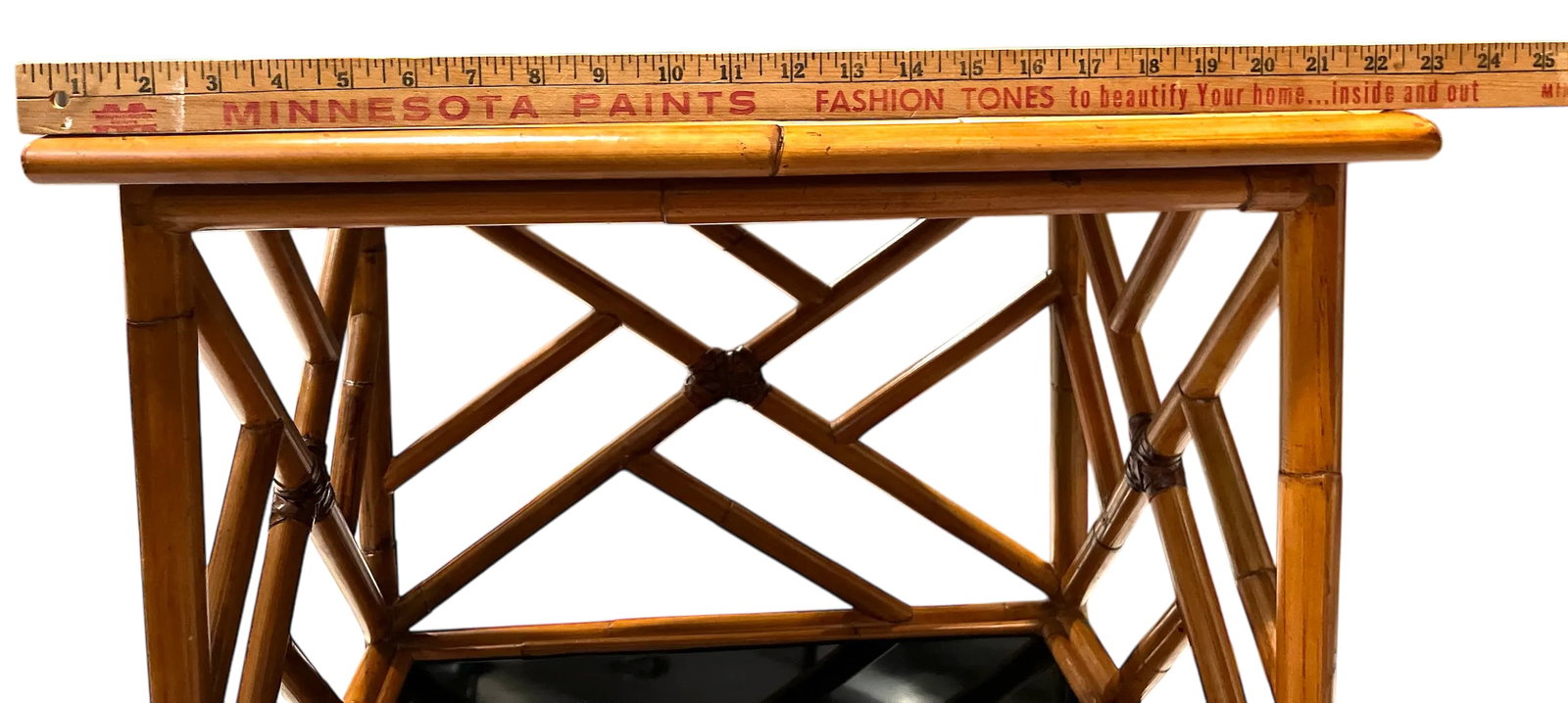 1970s Vintage Bamboo, Leather and Black Lacquer Side Table or Small Bar Regency Chinoiserie Style - 9