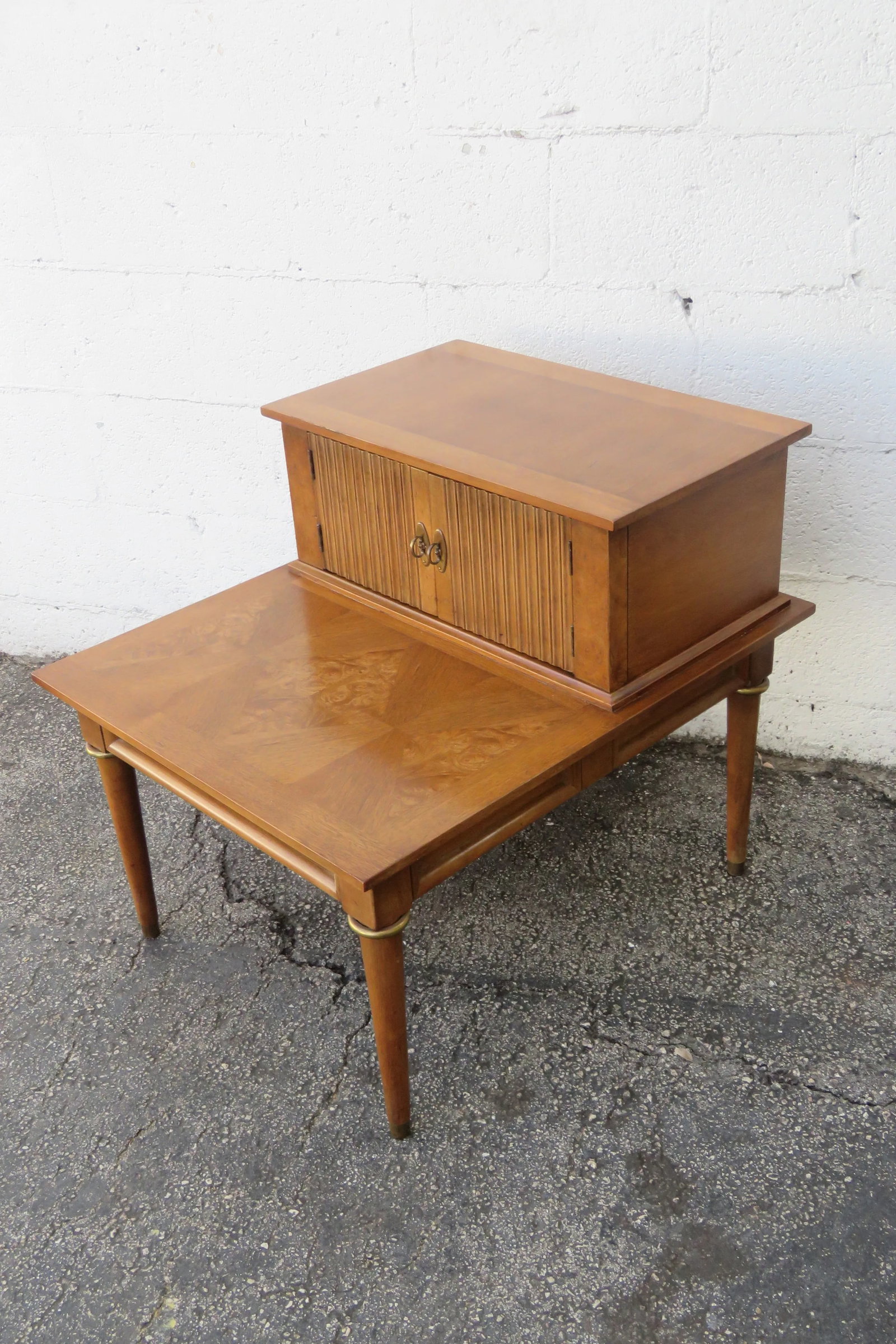 American of Martinsville Mid Century Modern Two Tiers Side End Lamp Table 5978 - 2