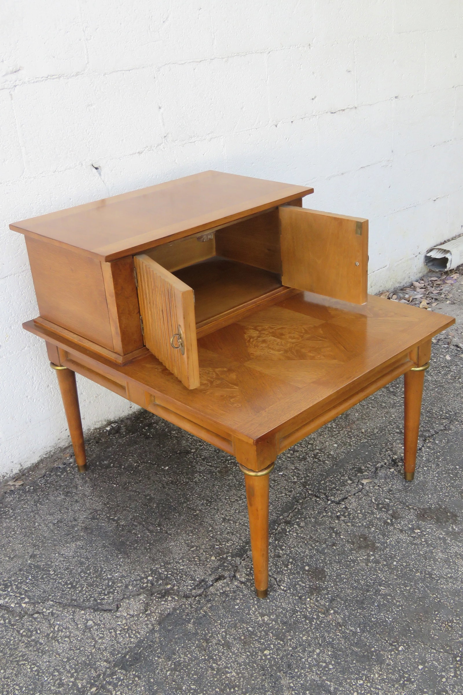 American of Martinsville Mid Century Modern Two Tiers Side End Lamp Table 5978 - 5