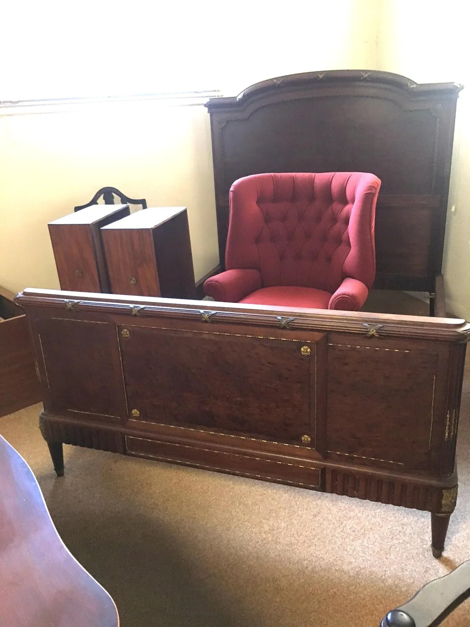 Early 1800s Regency Walnut Side Chair Side Chair With Needlepoint Upholstery - 15