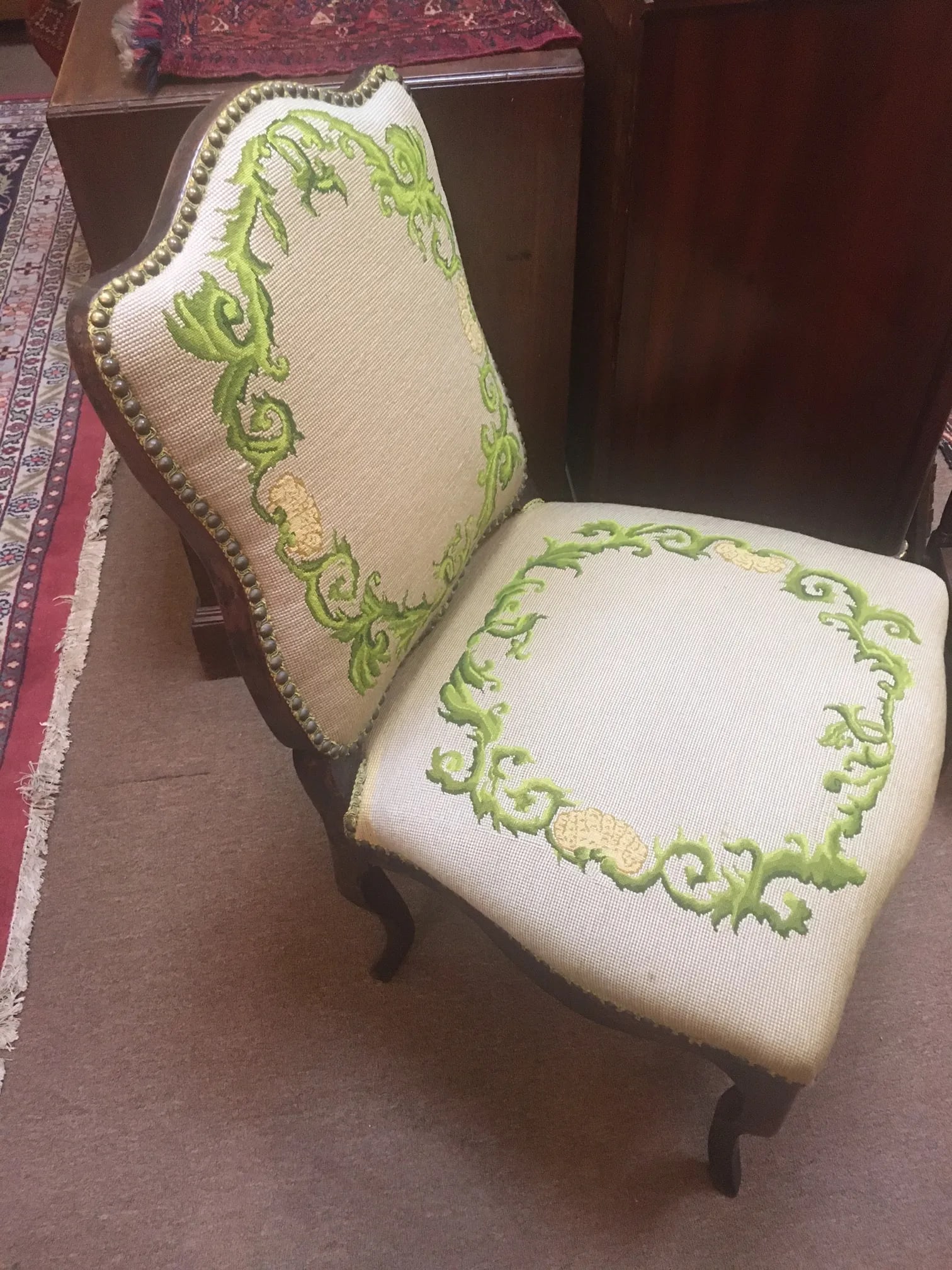 Early 1800s Regency Walnut Side Chair Side Chair With Needlepoint Upholstery - 9