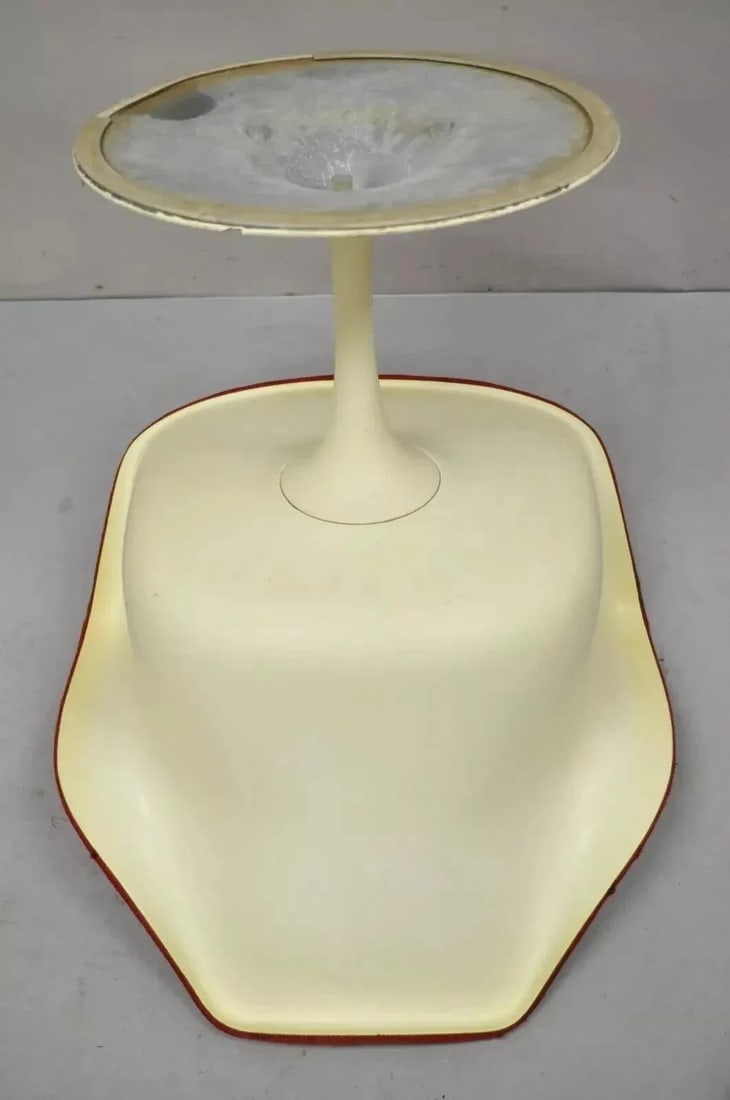 Mid 20th Century Vintage Knoll Eero Saarinen Red Upholstered Fiberglass Tulip Arm Chair - 11