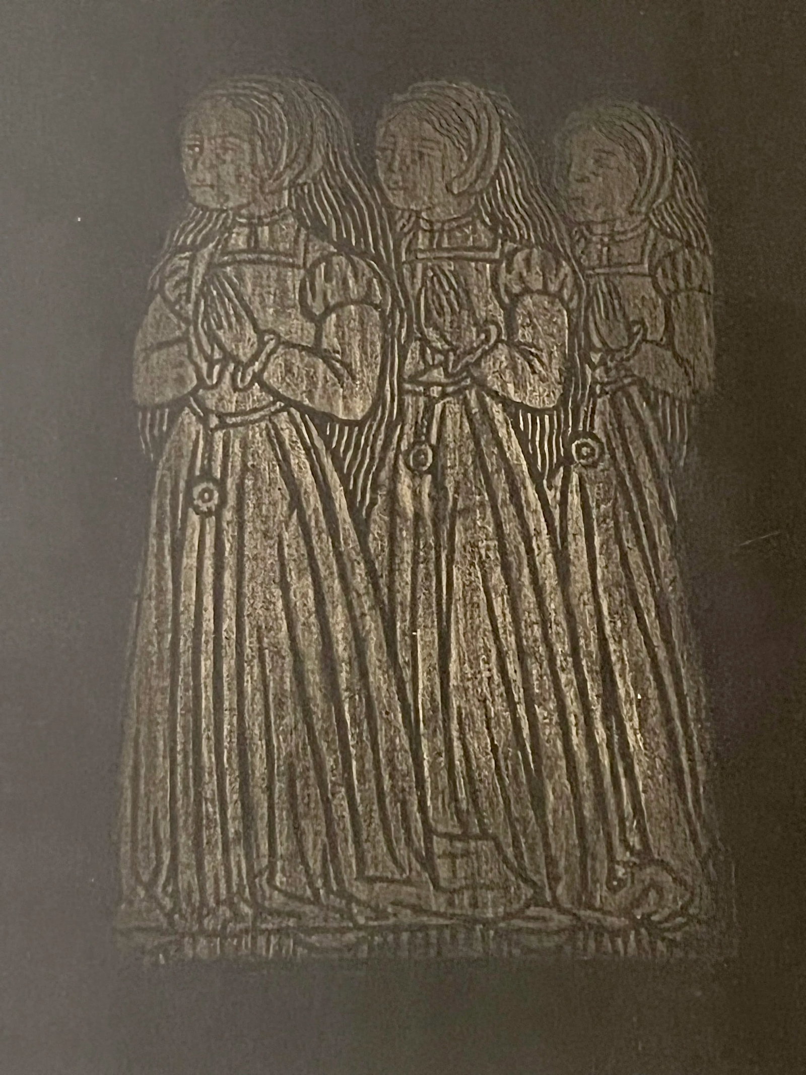 Mid 20th Century Framed Brass Rubbing Daughters of Sir Ralph and Lady Elizabeth Verney - 2