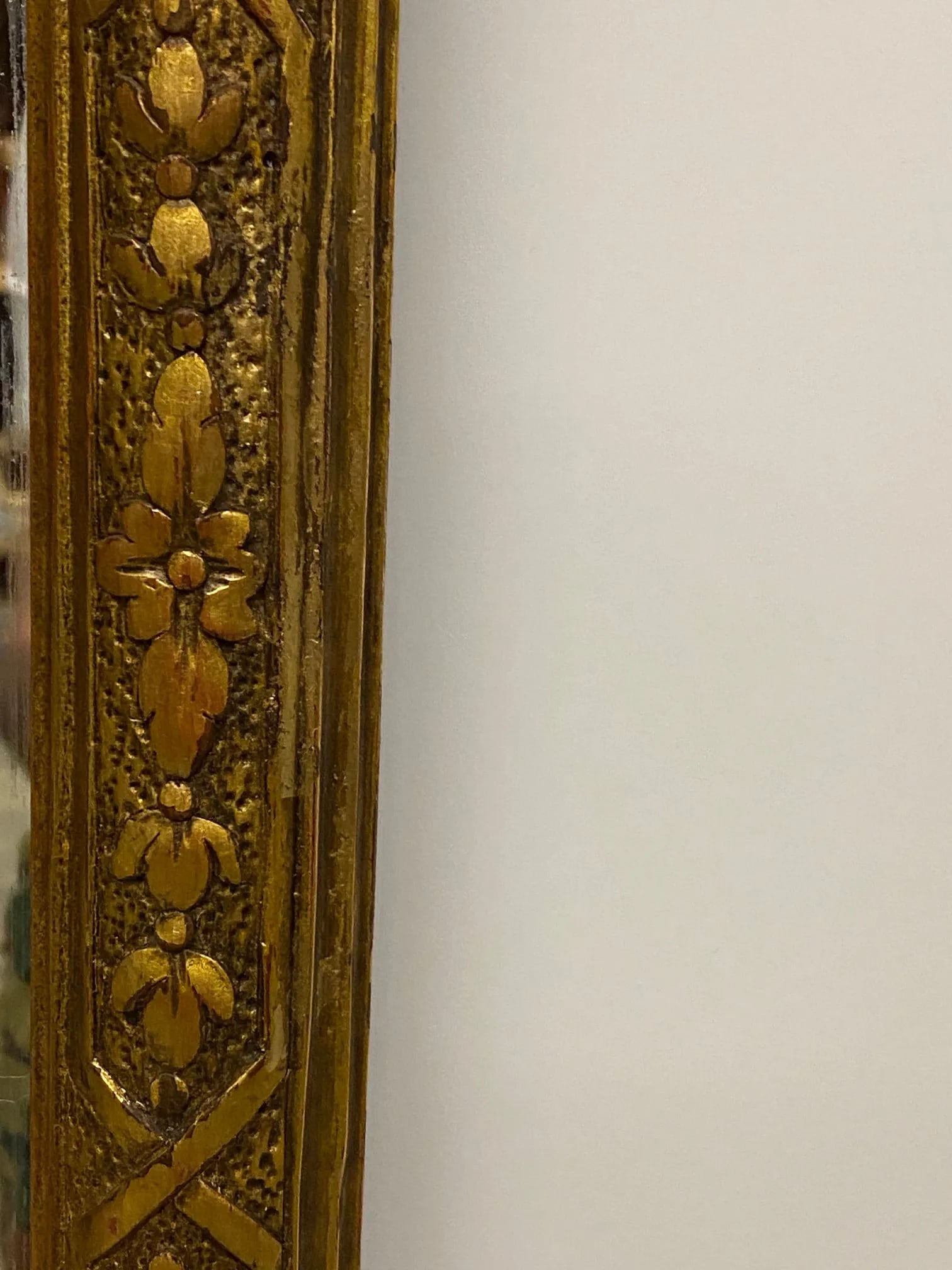 Large Italian Carved Venetian Gold Walnut Mirror - 5
