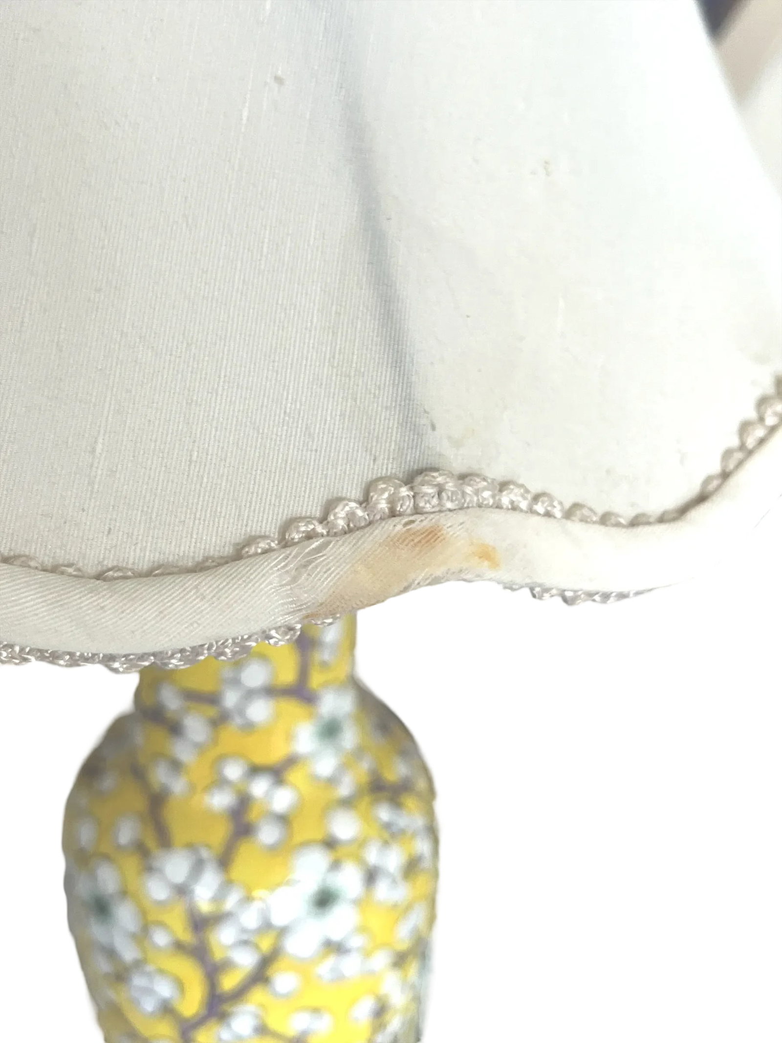 Vintage Yellow Porcelain Lamps Hand-Painted Cherry Blossom Design With Scalloped Ivory Shades a Pair - 11