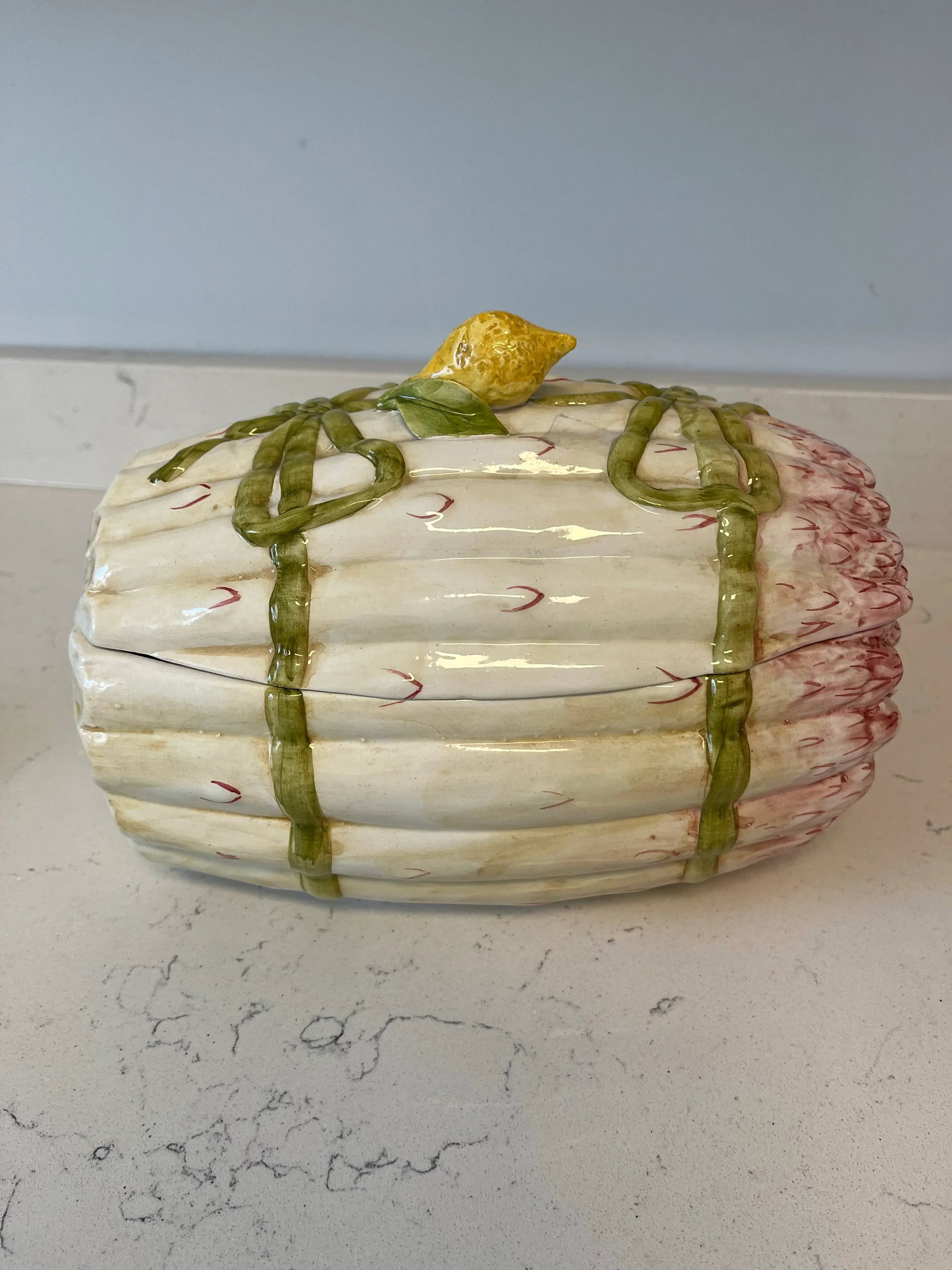1960s Asparagus Form Italian Faience Tureen - 7