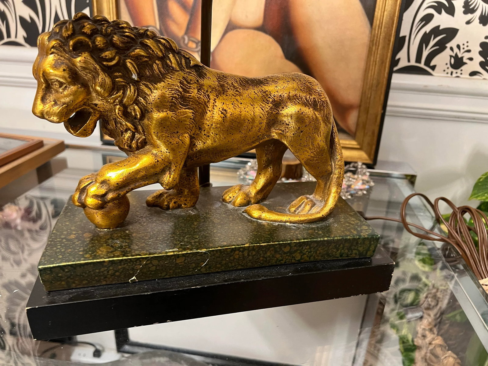 Mid-Century Lion Lamp With Shade - 5