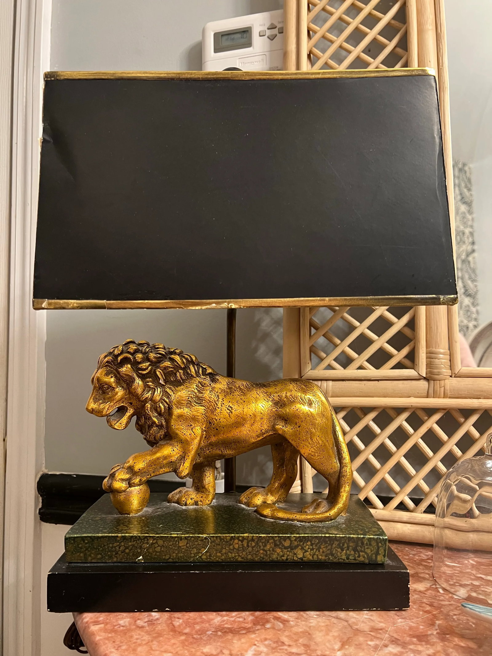 Mid-Century Lion Lamp With Shade - 7