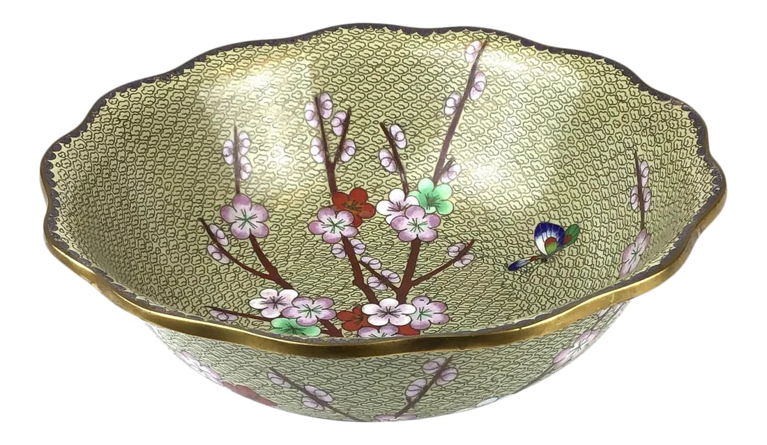 Vintage Cloisonne Decorative Bowl: Stunning colors and intricate details create this beautiful bowl. Use it on a coffee table or in the middle of your ding table to hold napkins. Or simply place on a bookshelf and admire it. Plum bloss
