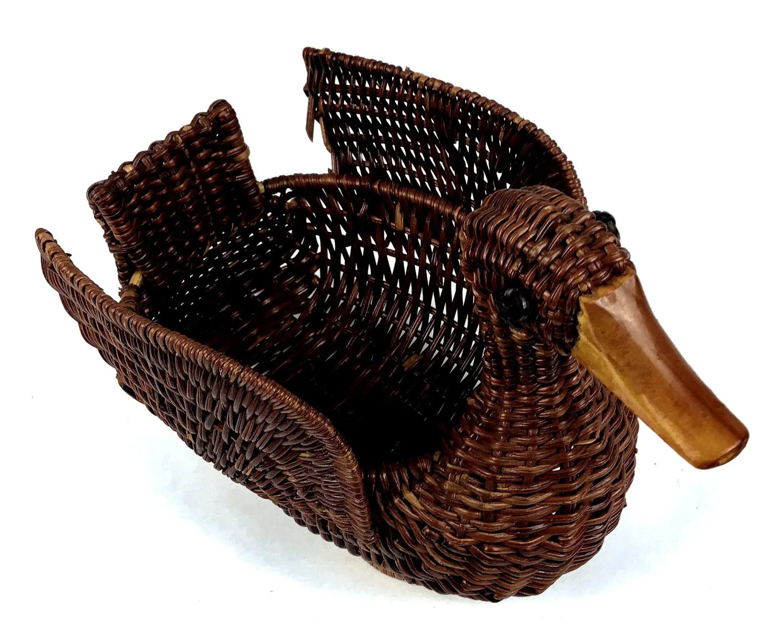 Boho 1970s Woven Wicker Duck Trinket Basket - 10