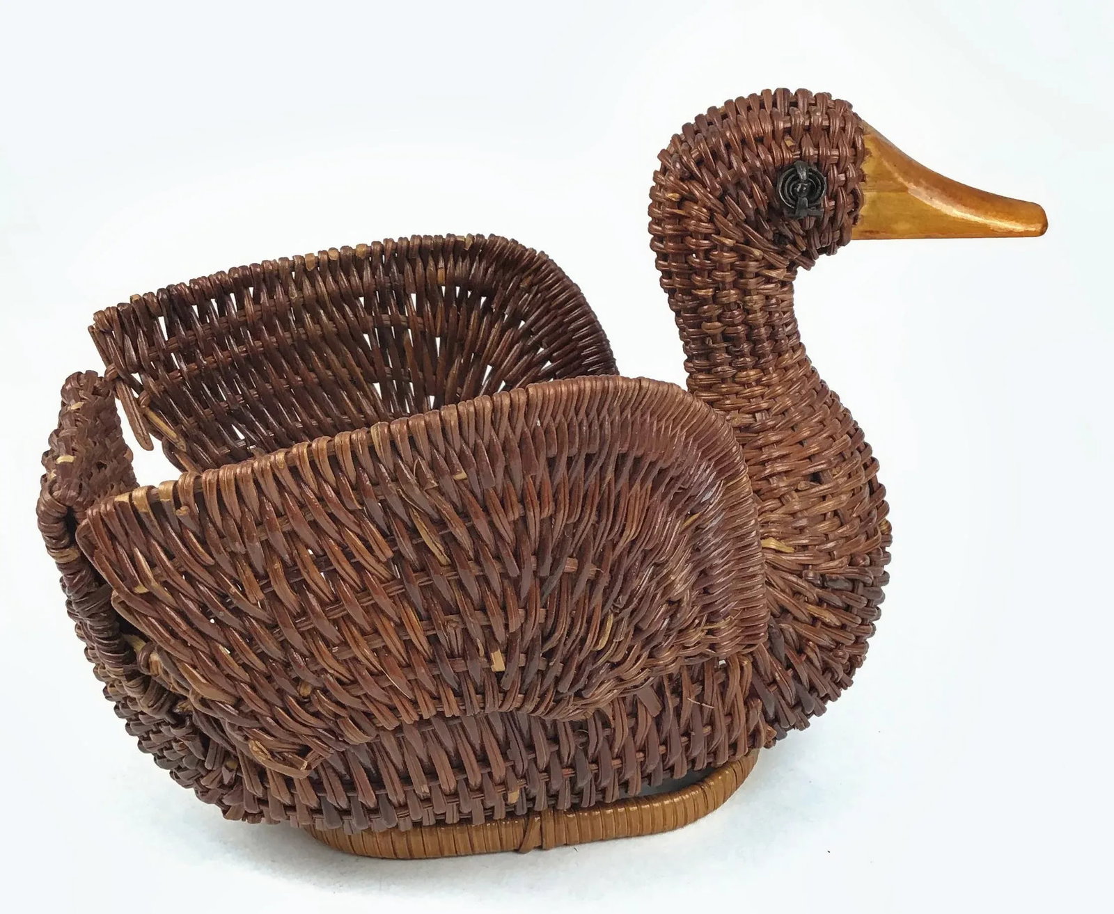 Boho 1970s Woven Wicker Duck Trinket Basket - 3
