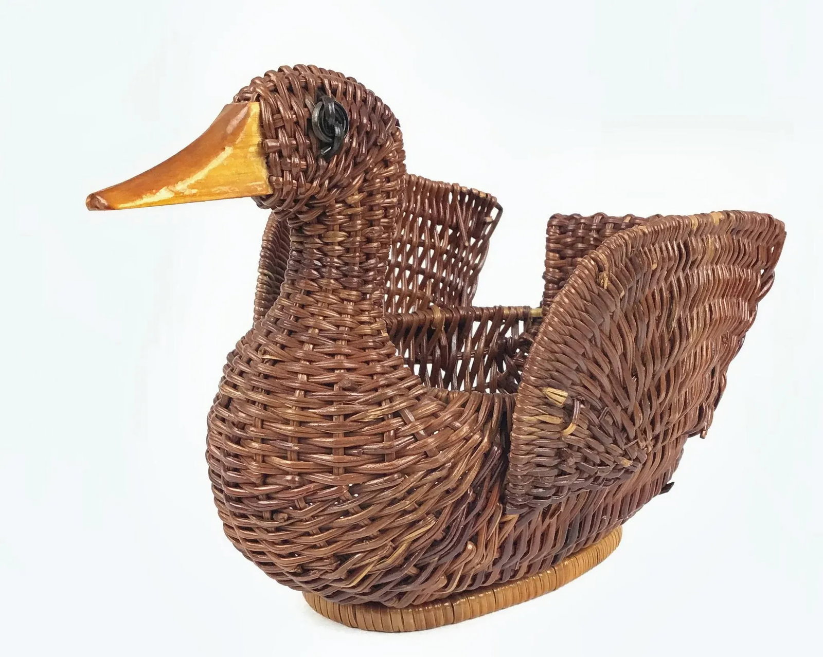 Boho 1970s Woven Wicker Duck Trinket Basket - 5