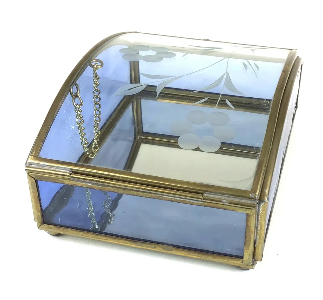 1960s Etched Glass and Brass Dome Display Case - 3