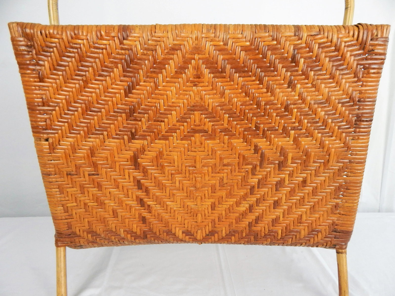 Large Mid-Century Woven Rattan & Bamboo Magazine Rack - 10