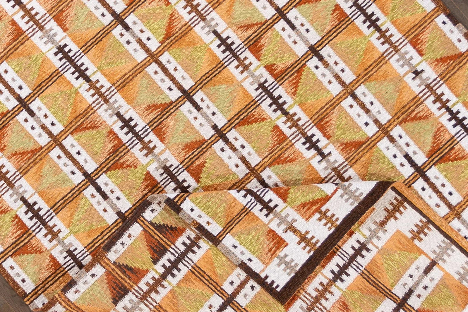 21st Century Modern Scandinavian-Style Rug - 2