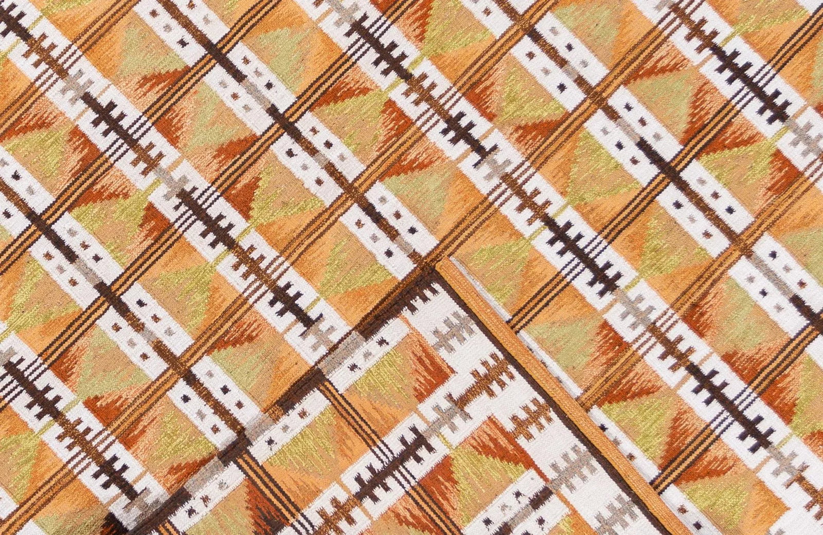 21st Century Modern Scandinavian-Style Rug - 3