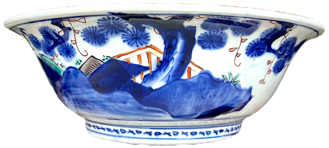 19th Century Meiji Period Japanese Cobalt Blue, Iron Red, and Gold Imari Bowl - 5