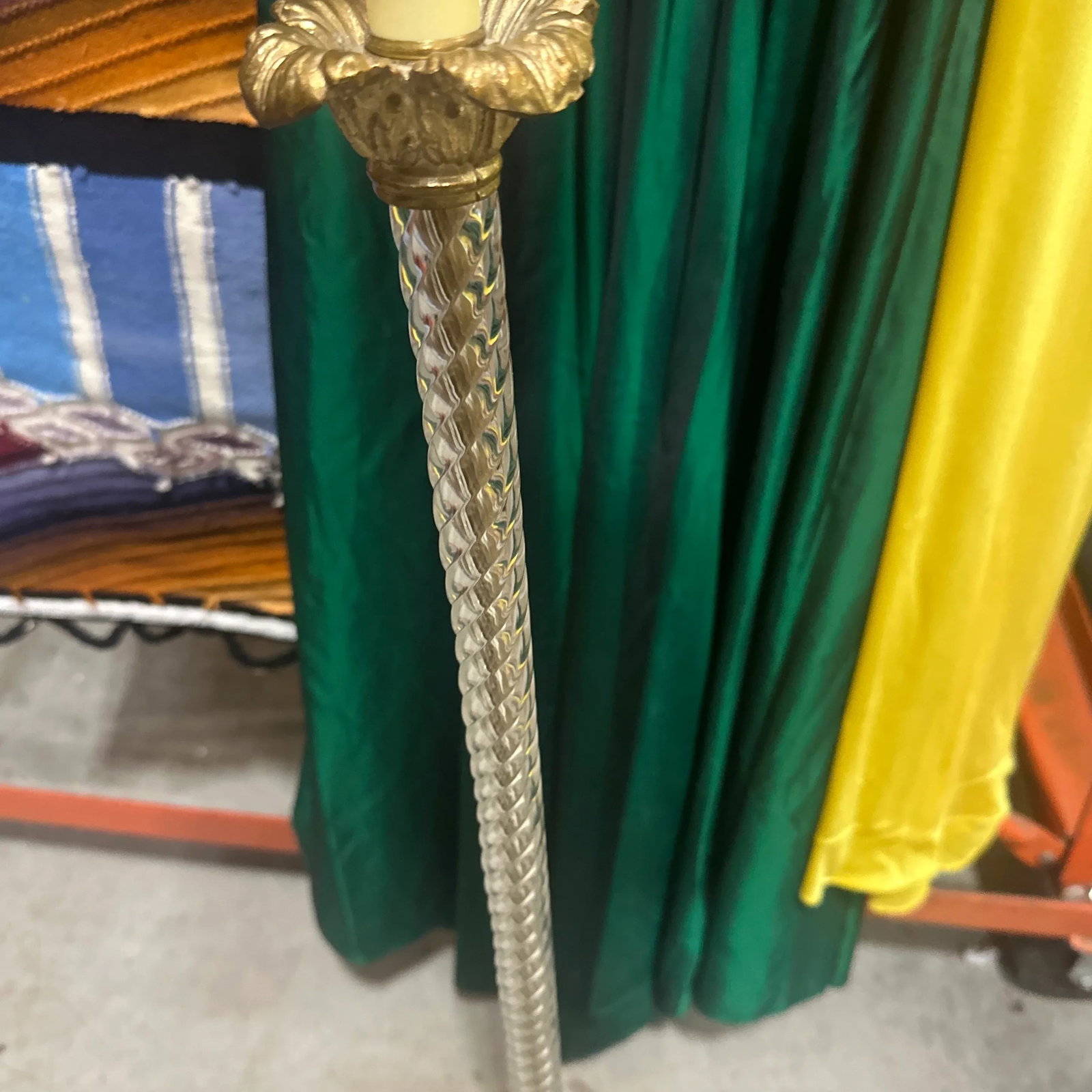 1970s Brass Floor Lamp With Plastic Details - 4