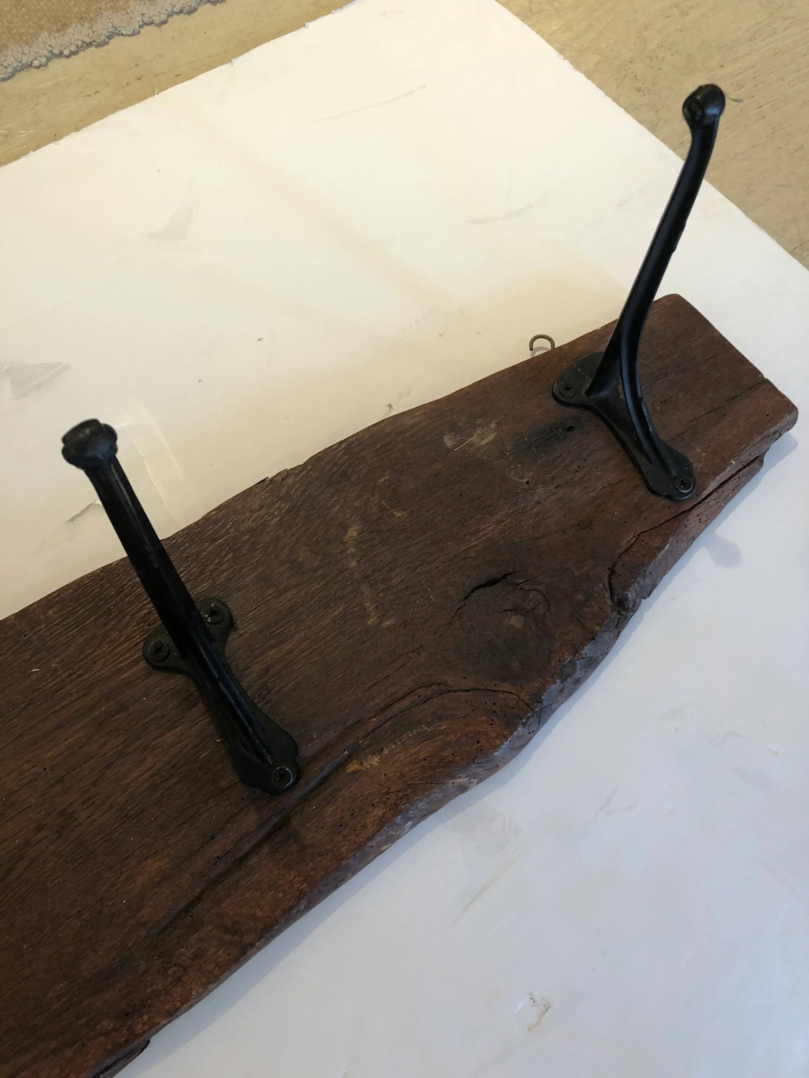 19th Century Rustic Live Edge Coat Hanger Plaque - 2