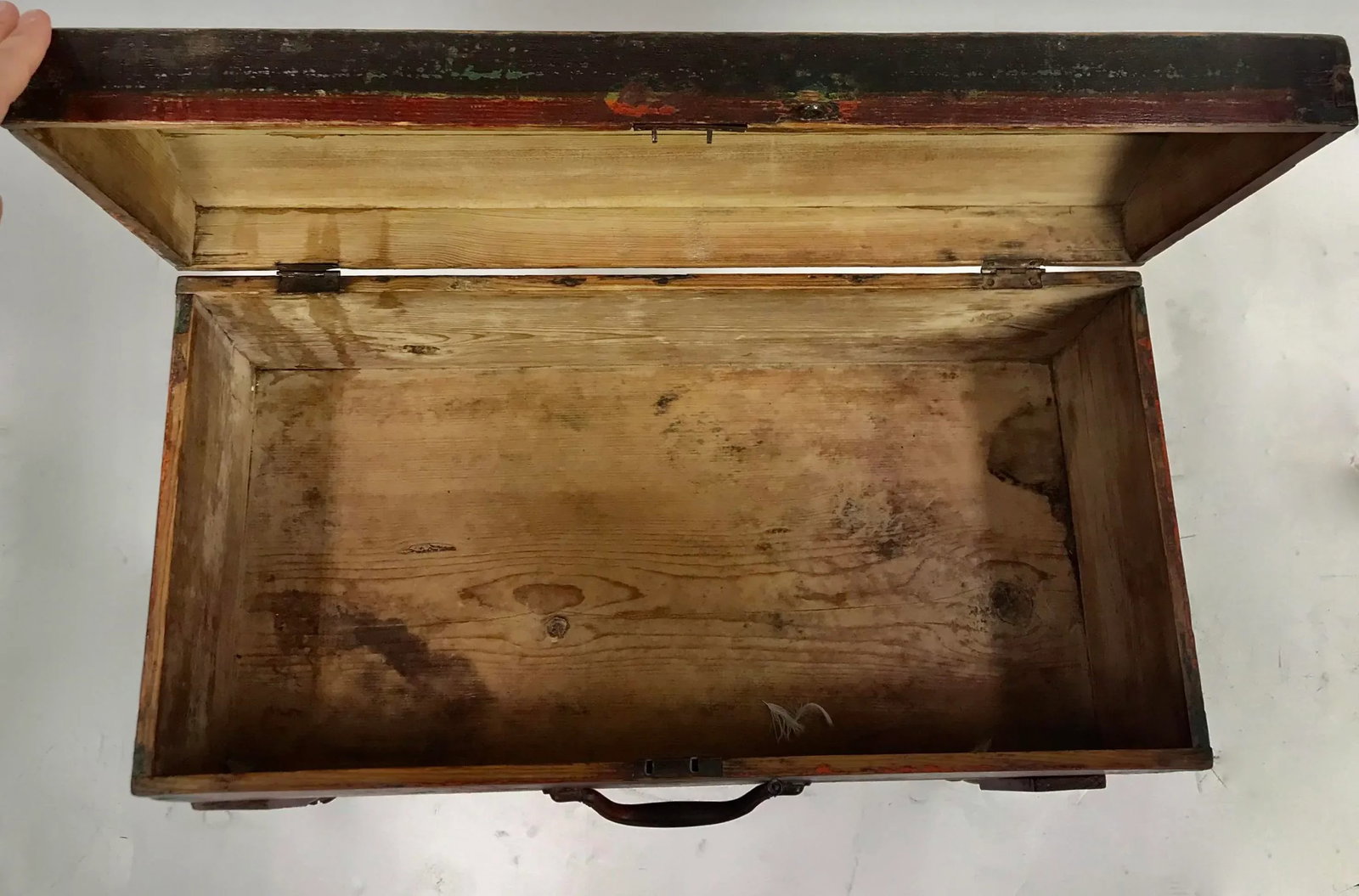 Vintage Rustic Mexican Blanket Chest - 5