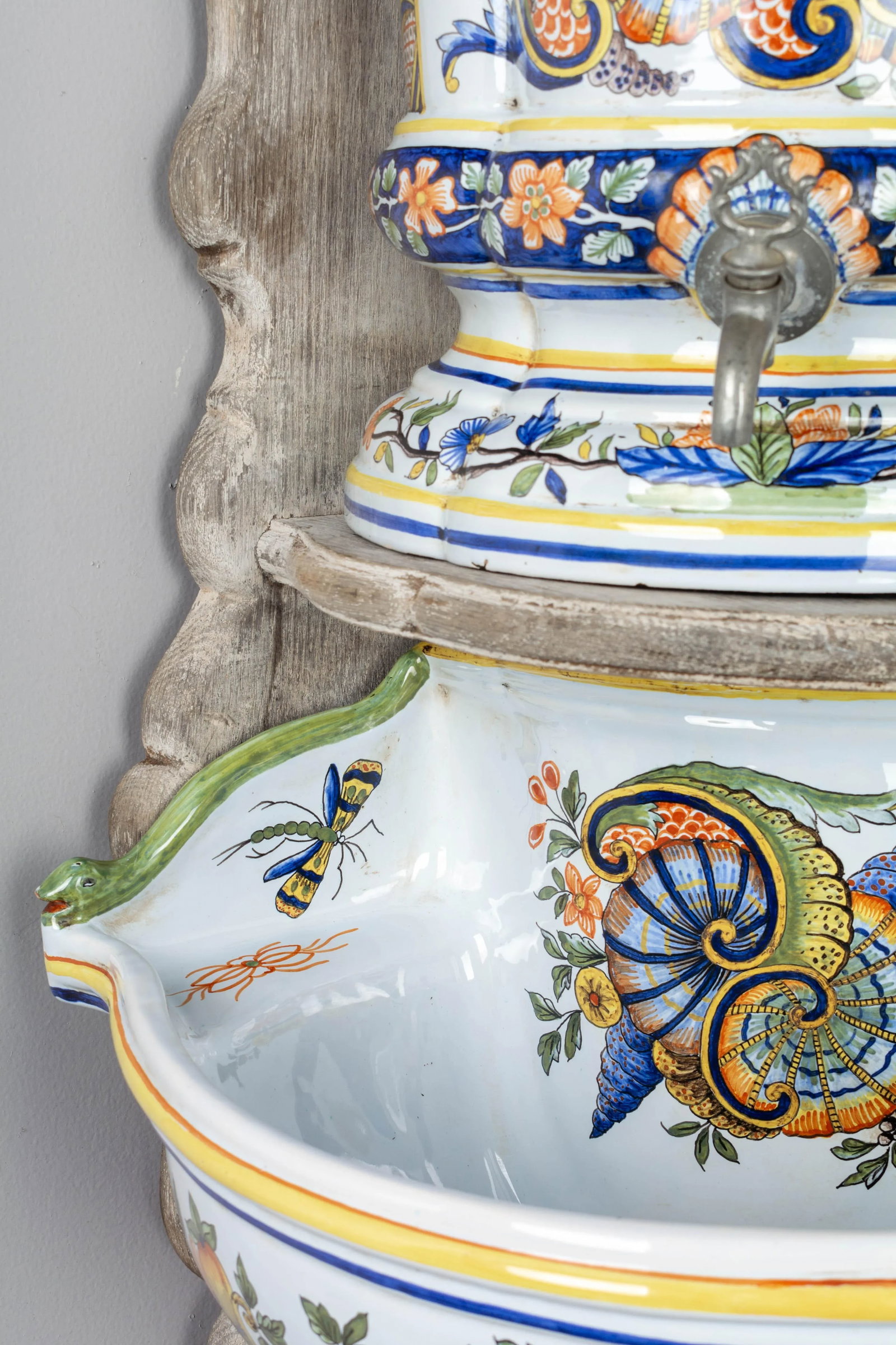 French Desvres Faience Lavabo - 12