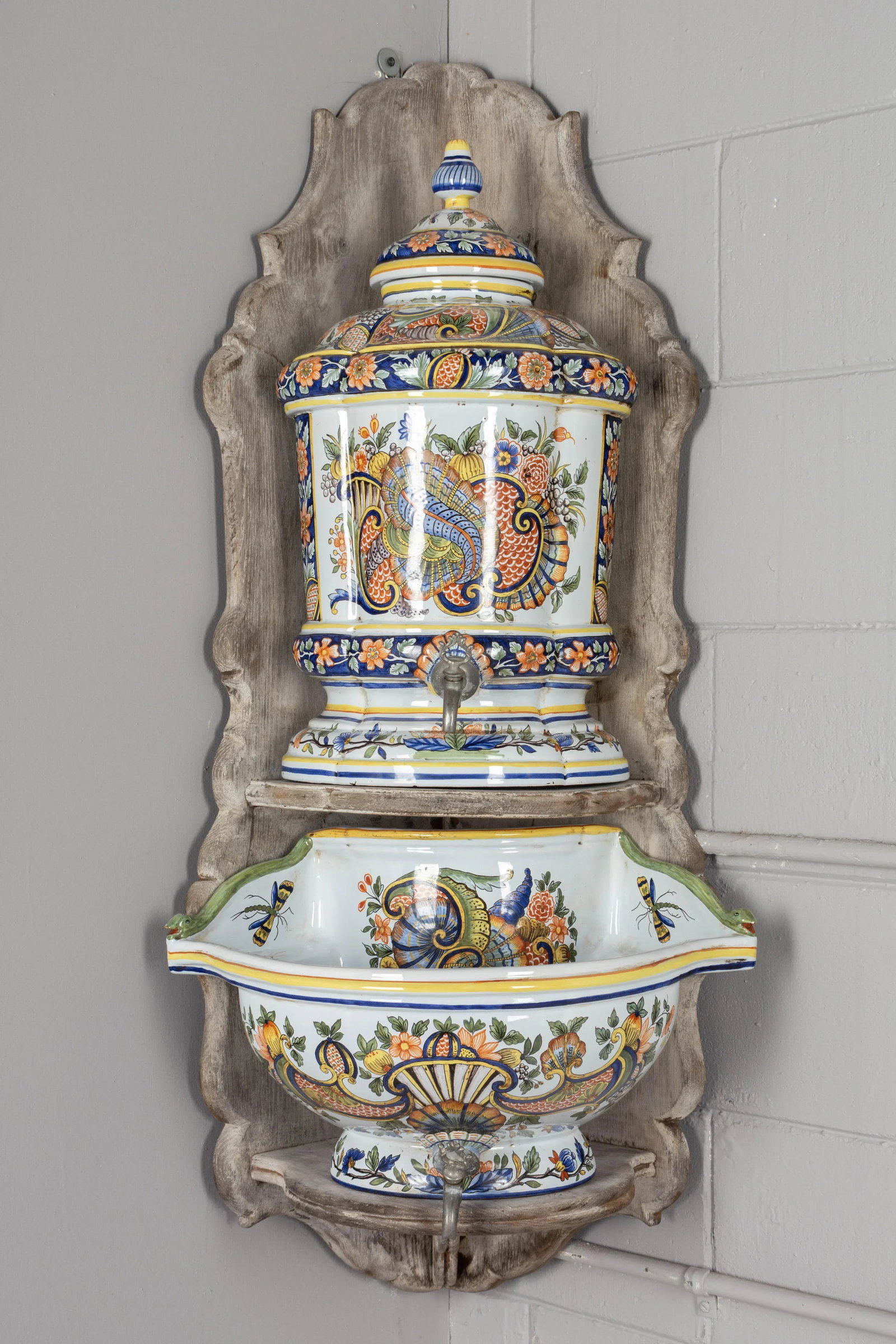 French Desvres Faience Lavabo - 2