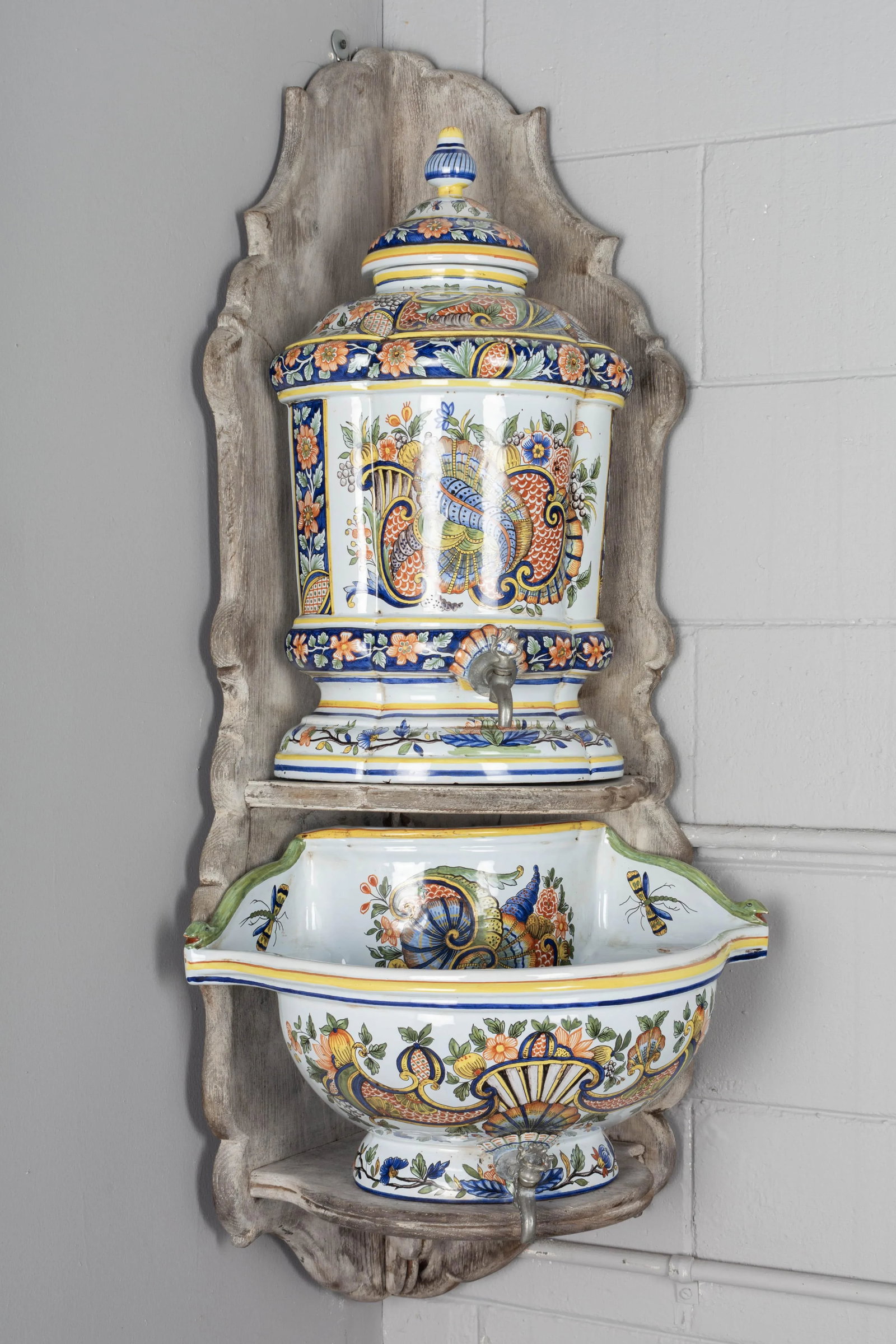 French Desvres Faience Lavabo - 4