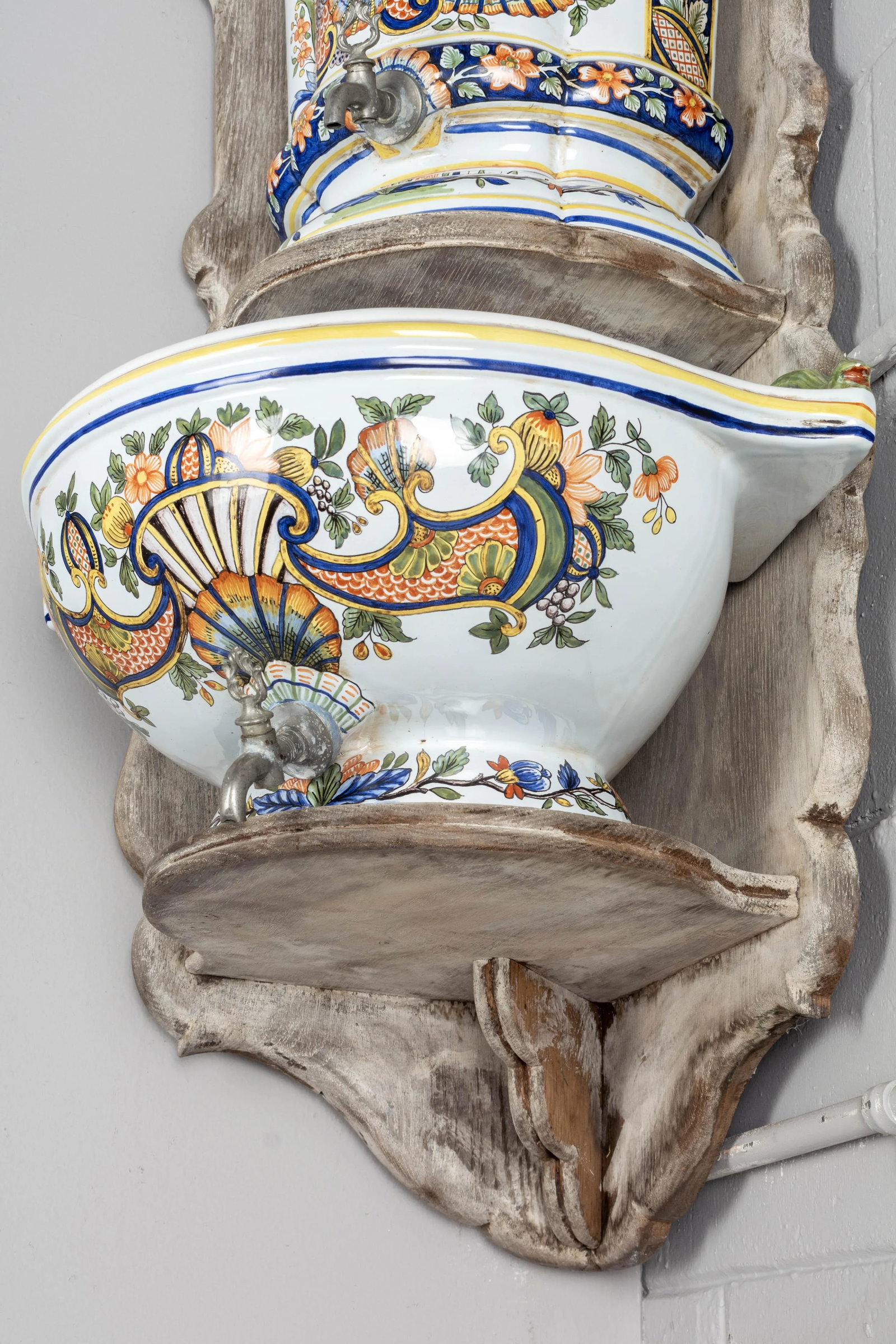 French Desvres Faience Lavabo - 8