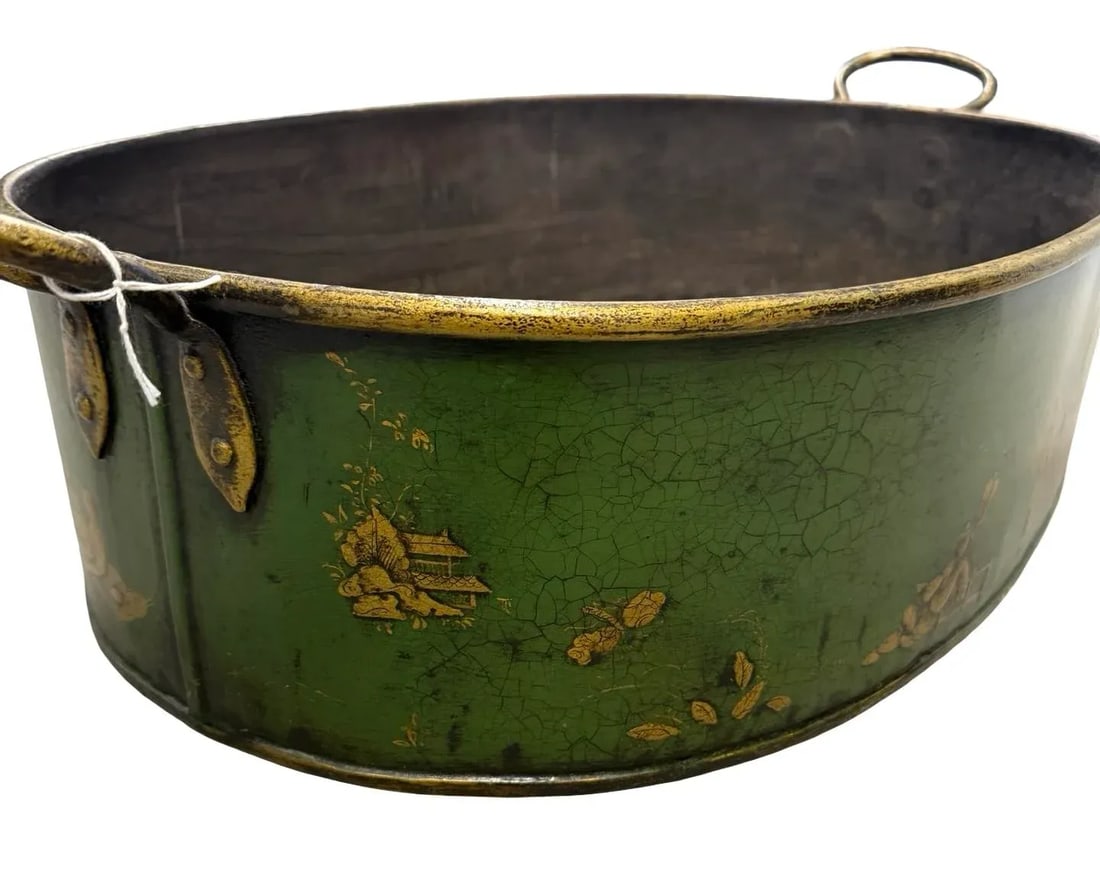 Large Scale Italian Chinoiserie Decorated Tole Jardiniere or Planter - 10