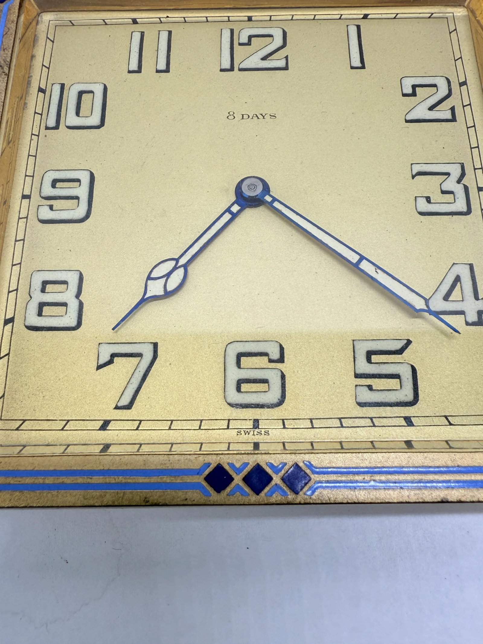 Swiss Art Deco Enamel-Border 8-Day Desk Clock, C. 1925-1935 *Luminescence* - 11