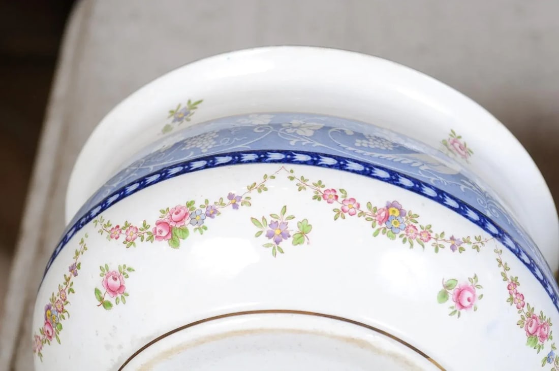 English Booths Blue & White China Bowls Produced for Harrods in London - a Pair - 5