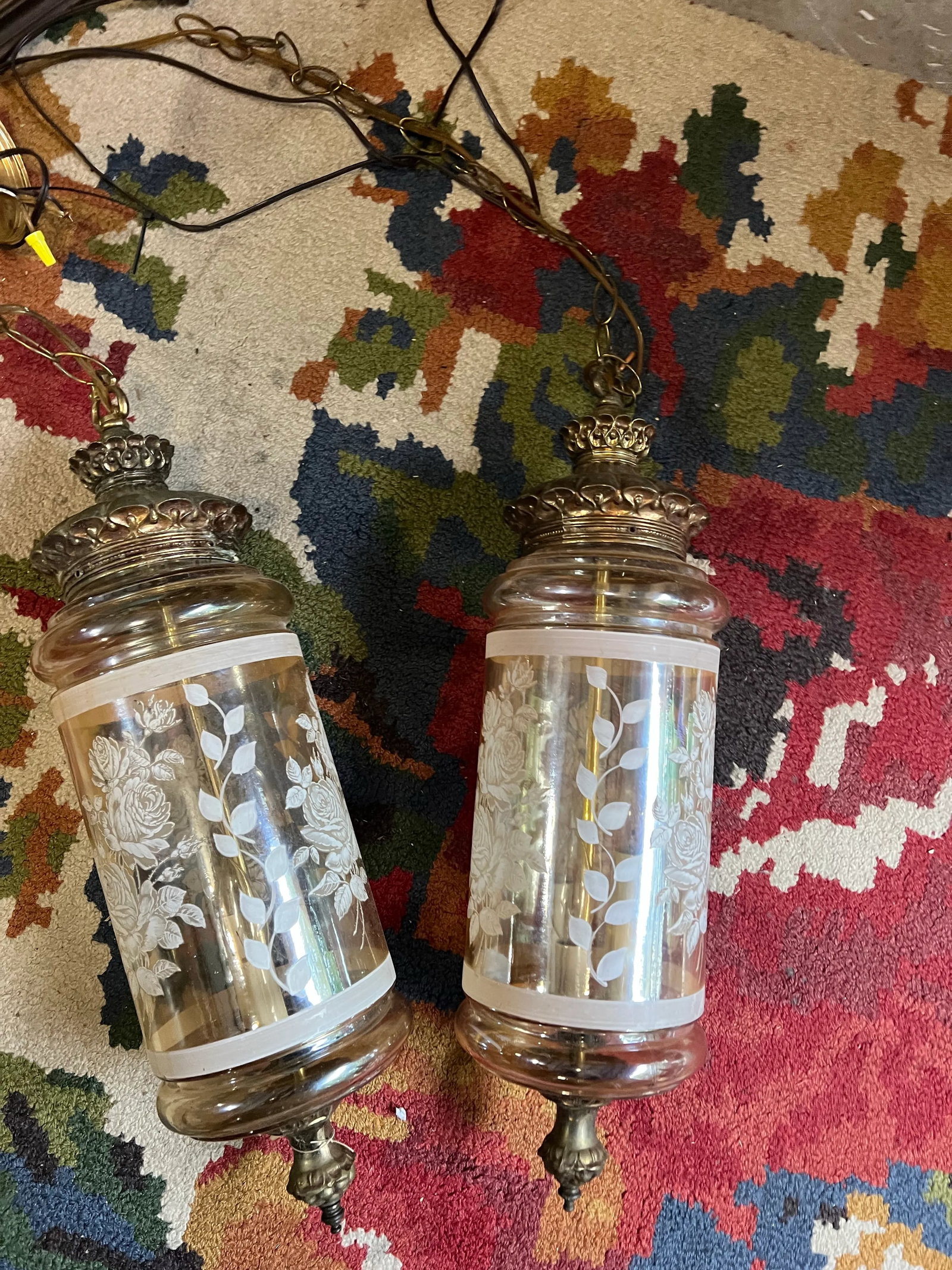 Pair of 1970s Glass Pendant Lights With Floral and Brass Accents - 4
