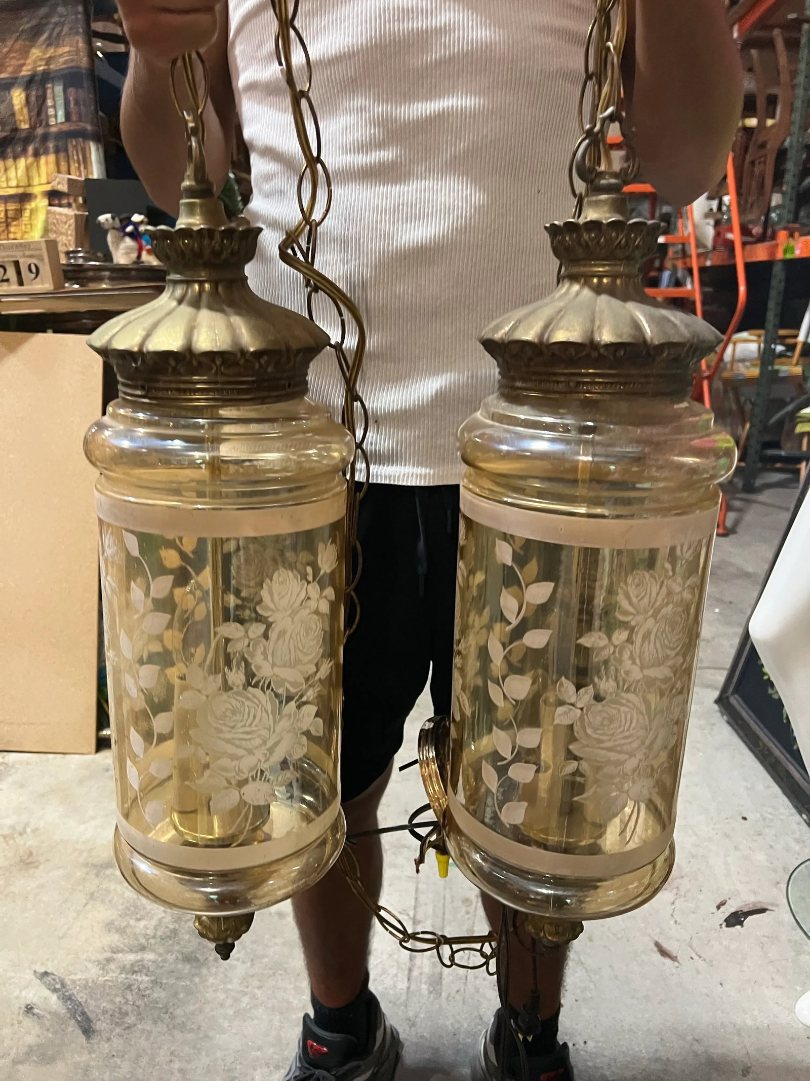 Pair of 1970s Glass Pendant Lights With Floral and Brass Accents - 9
