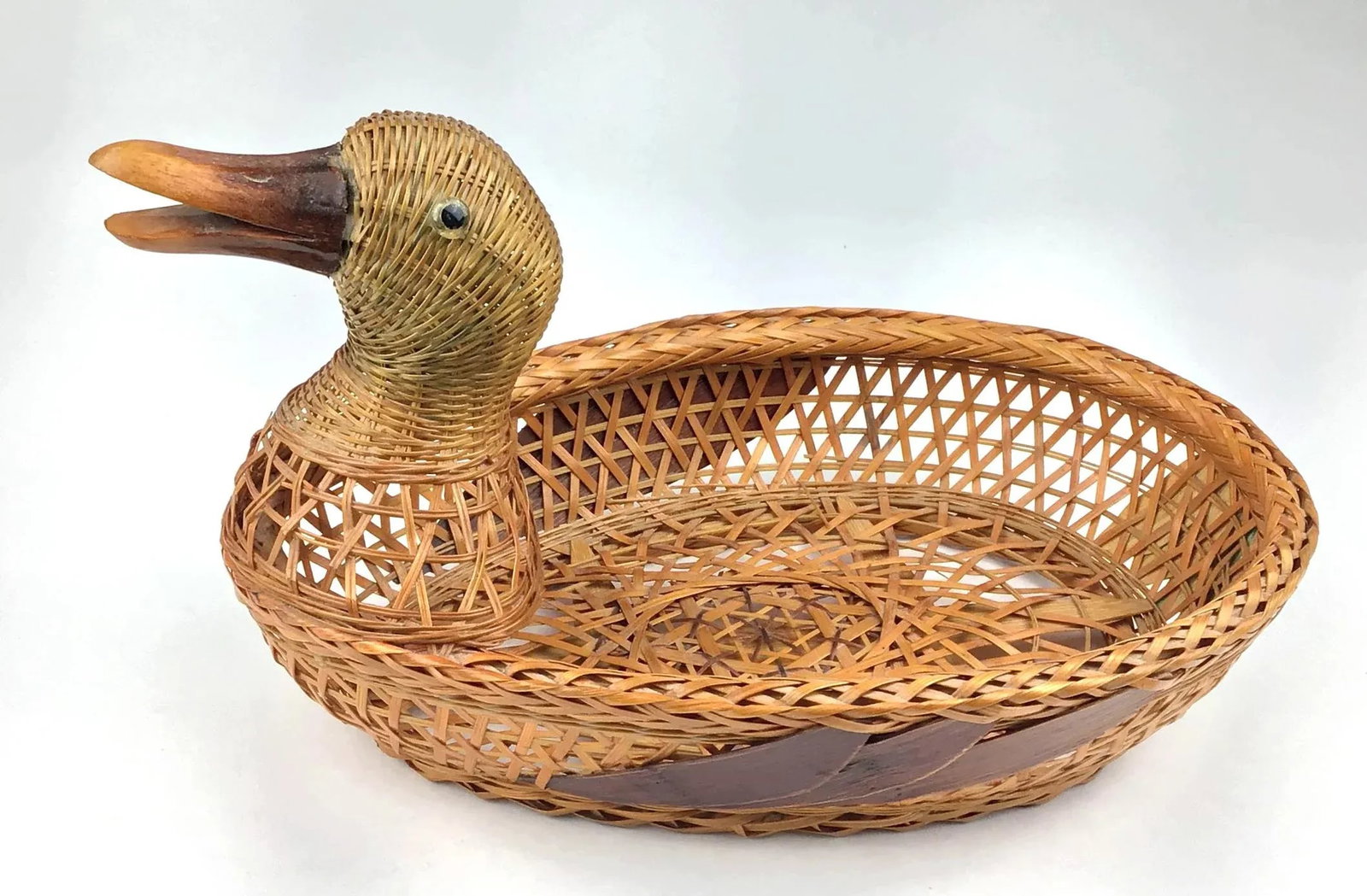 Vintage Rattan Figurine Duck Basket - 4