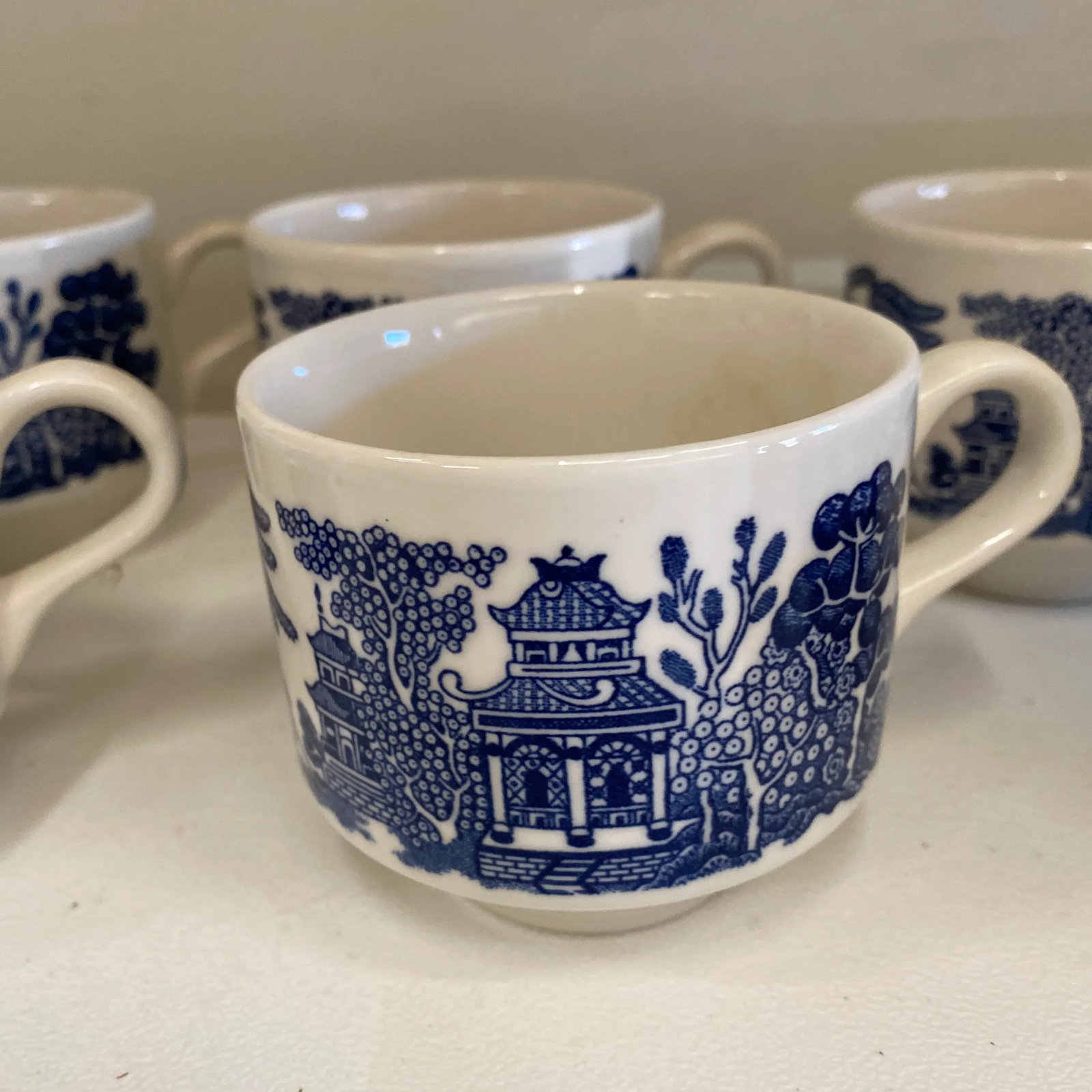 1970s English Chinoiserie Tea Cups - Set of 9 - 9