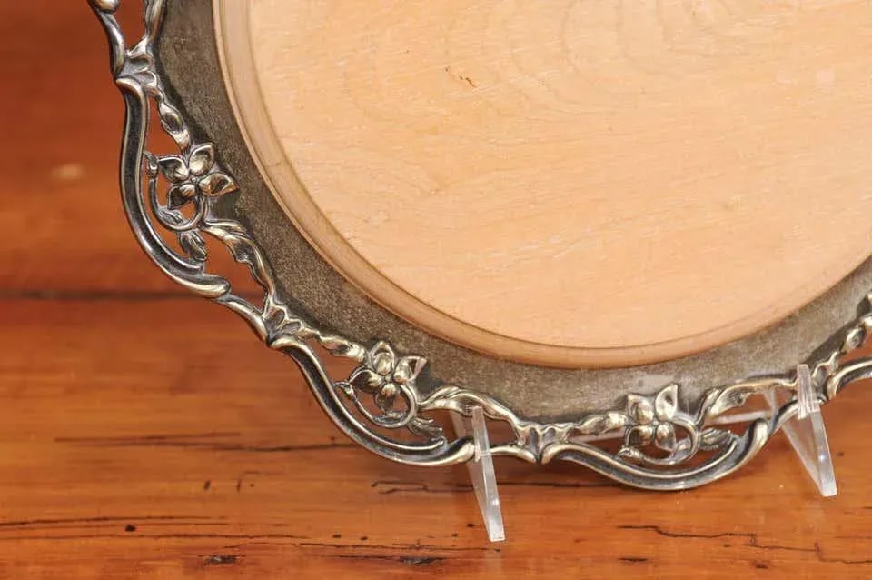 Late 19th Century English R.F. Mosley & Co Round Silver Plated Tray With Pierced Scalloped Border - 12