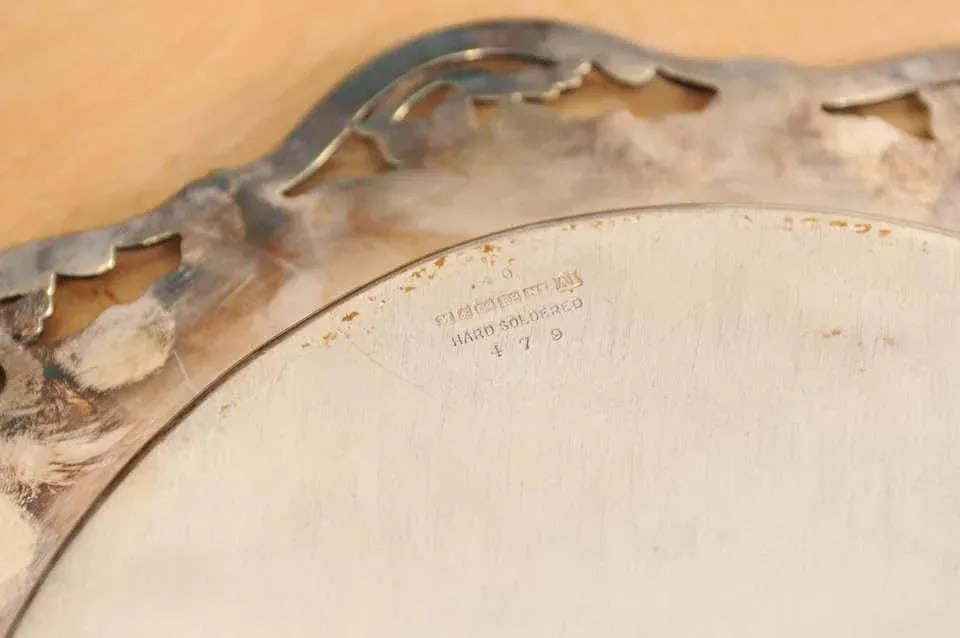 Late 19th Century English R.F. Mosley & Co Round Silver Plated Tray With Pierced Scalloped Border - 8